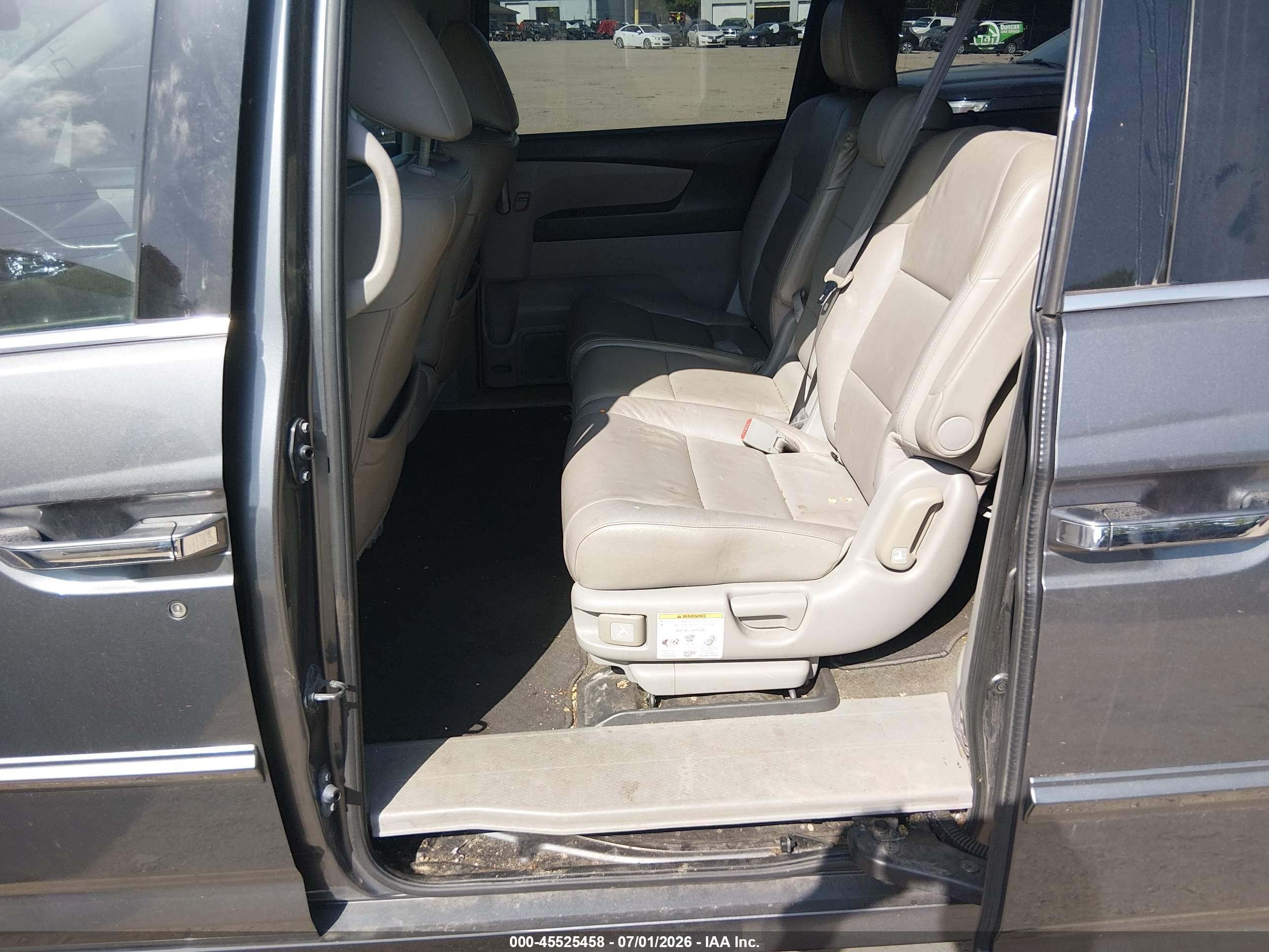 2013 Honda Odyssey Touring/touring Elite Gray vin: 5FNRL5H95DB006964