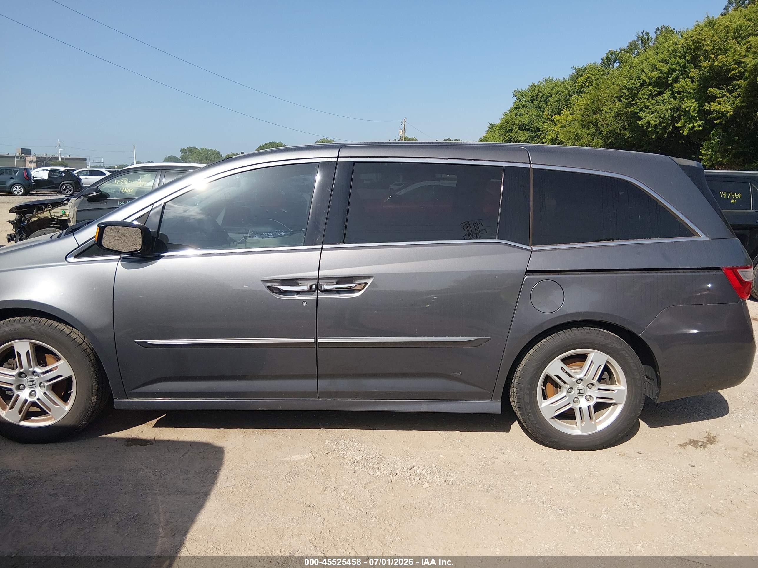 2013 Honda Odyssey Touring/touring Elite Gray vin: 5FNRL5H95DB006964