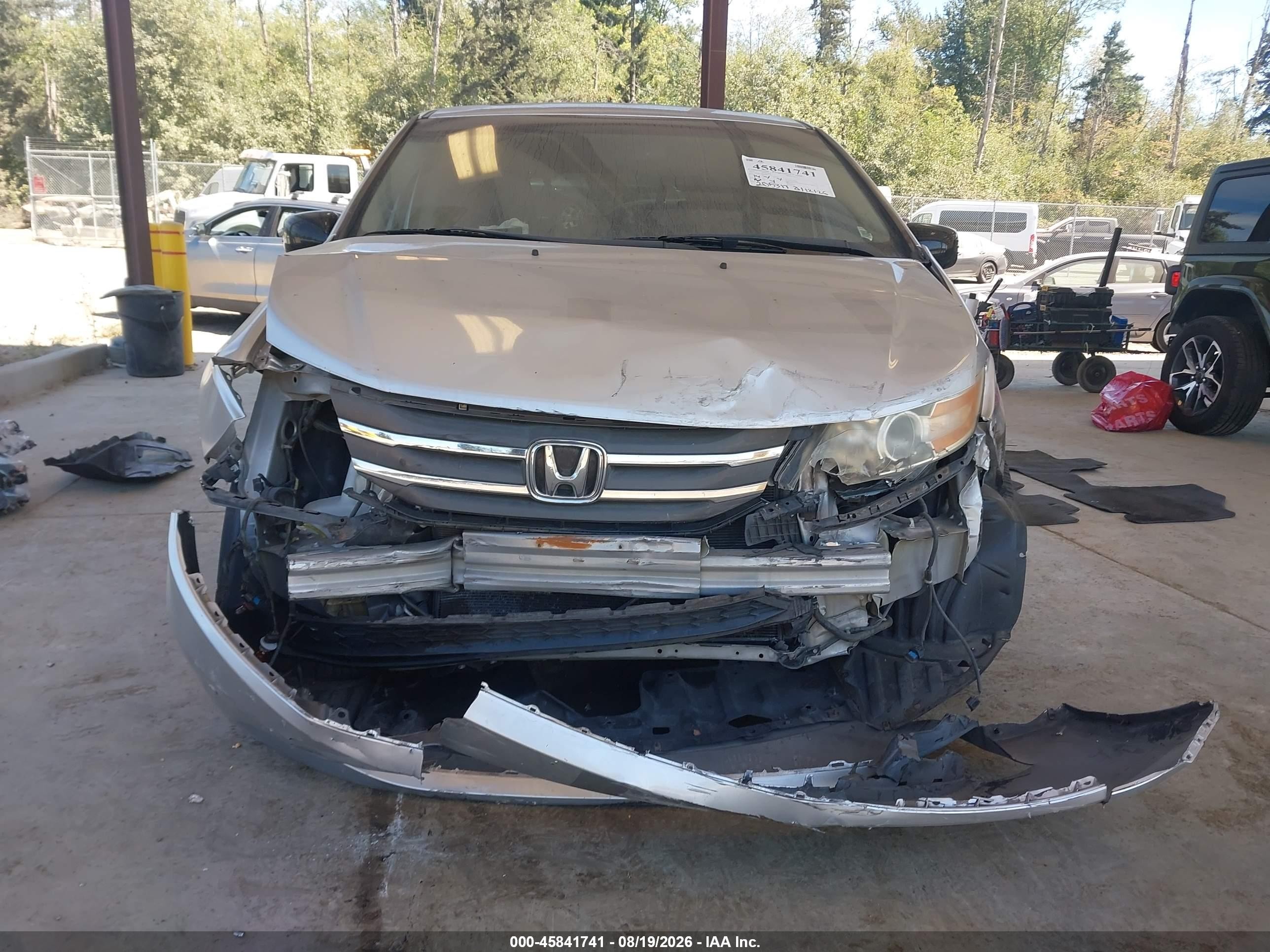 2013 Honda Odyssey Touring/touring Elite Silver vin: 5FNRL5H95DB022615