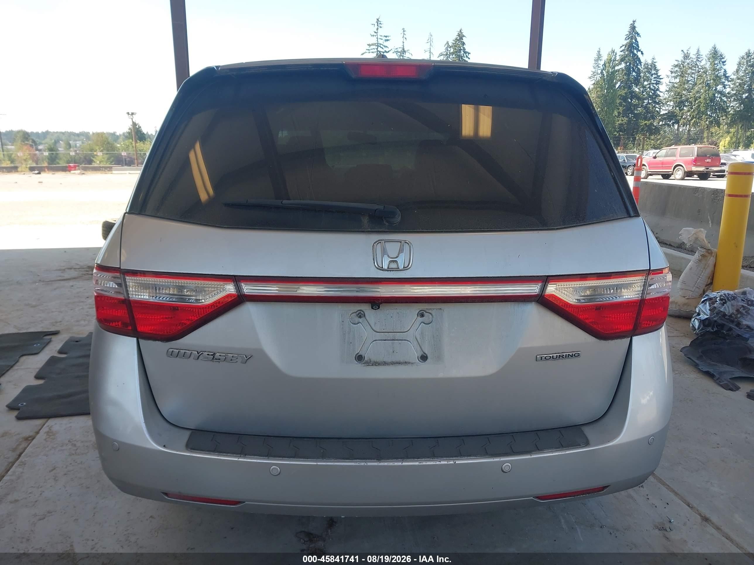 2013 Honda Odyssey Touring/touring Elite Silver vin: 5FNRL5H95DB022615