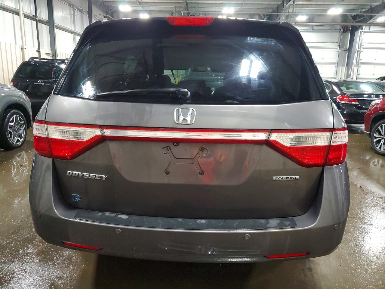 2013 Honda Odyssey Touring/touring Elite Gray vin: 5FNRL5H95DB023750