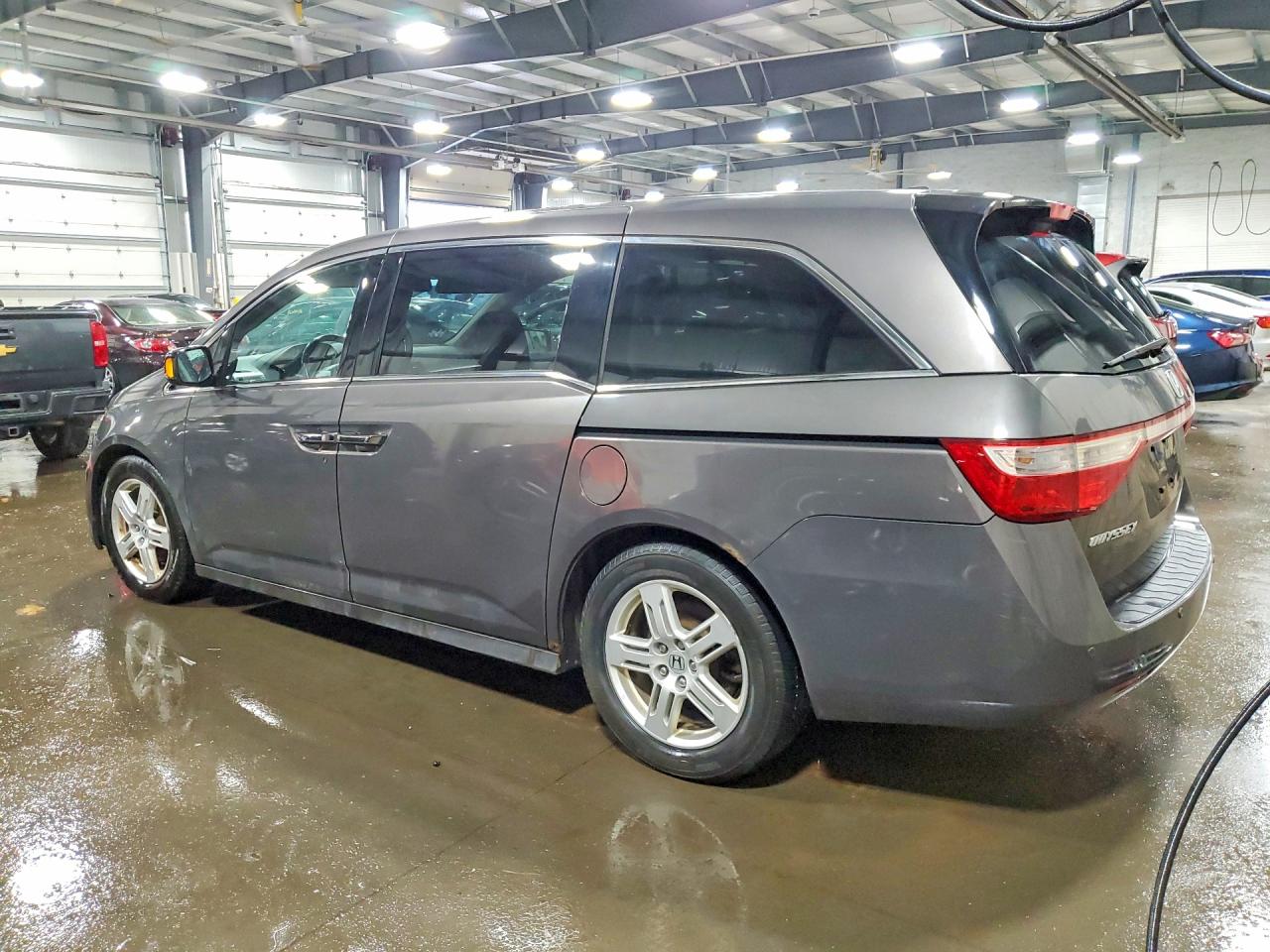 2013 Honda Odyssey Touring/touring Elite Gray vin: 5FNRL5H95DB023750