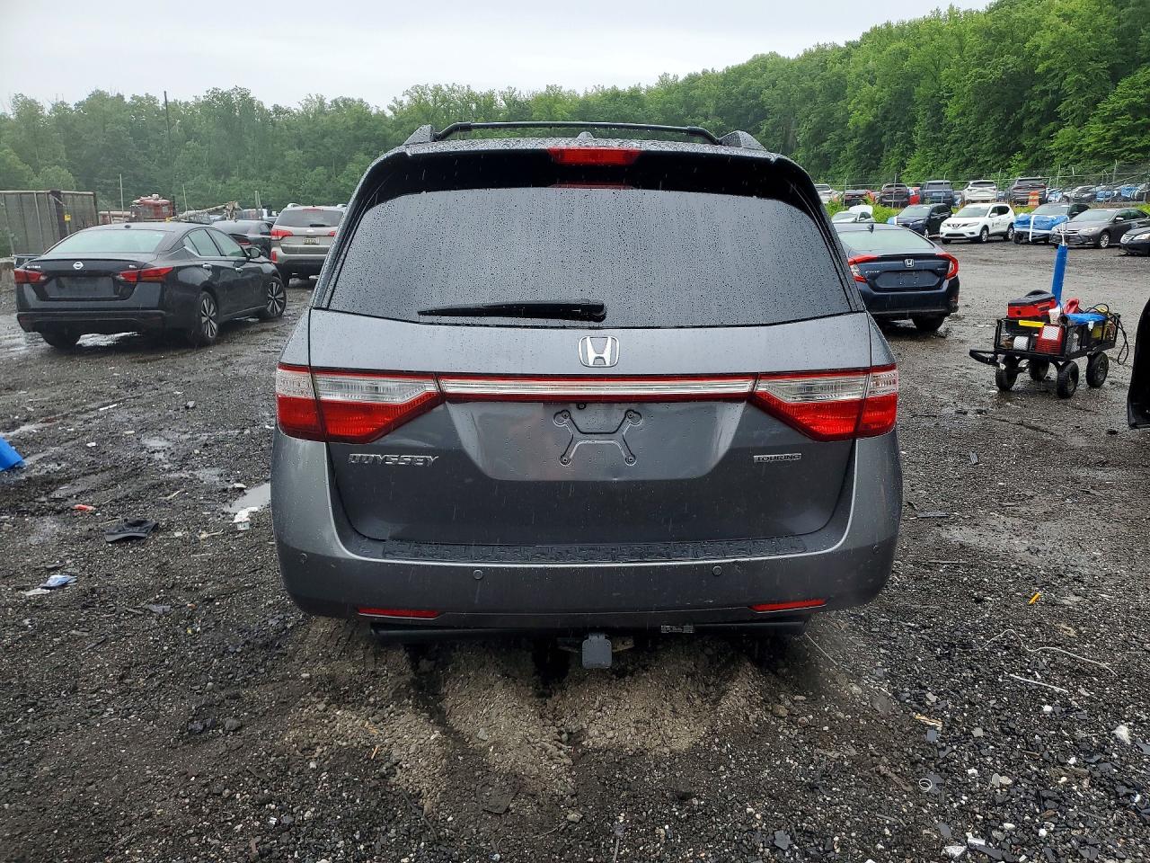 2013 Honda Odyssey Touring Gray vin: 5FNRL5H95DB027197