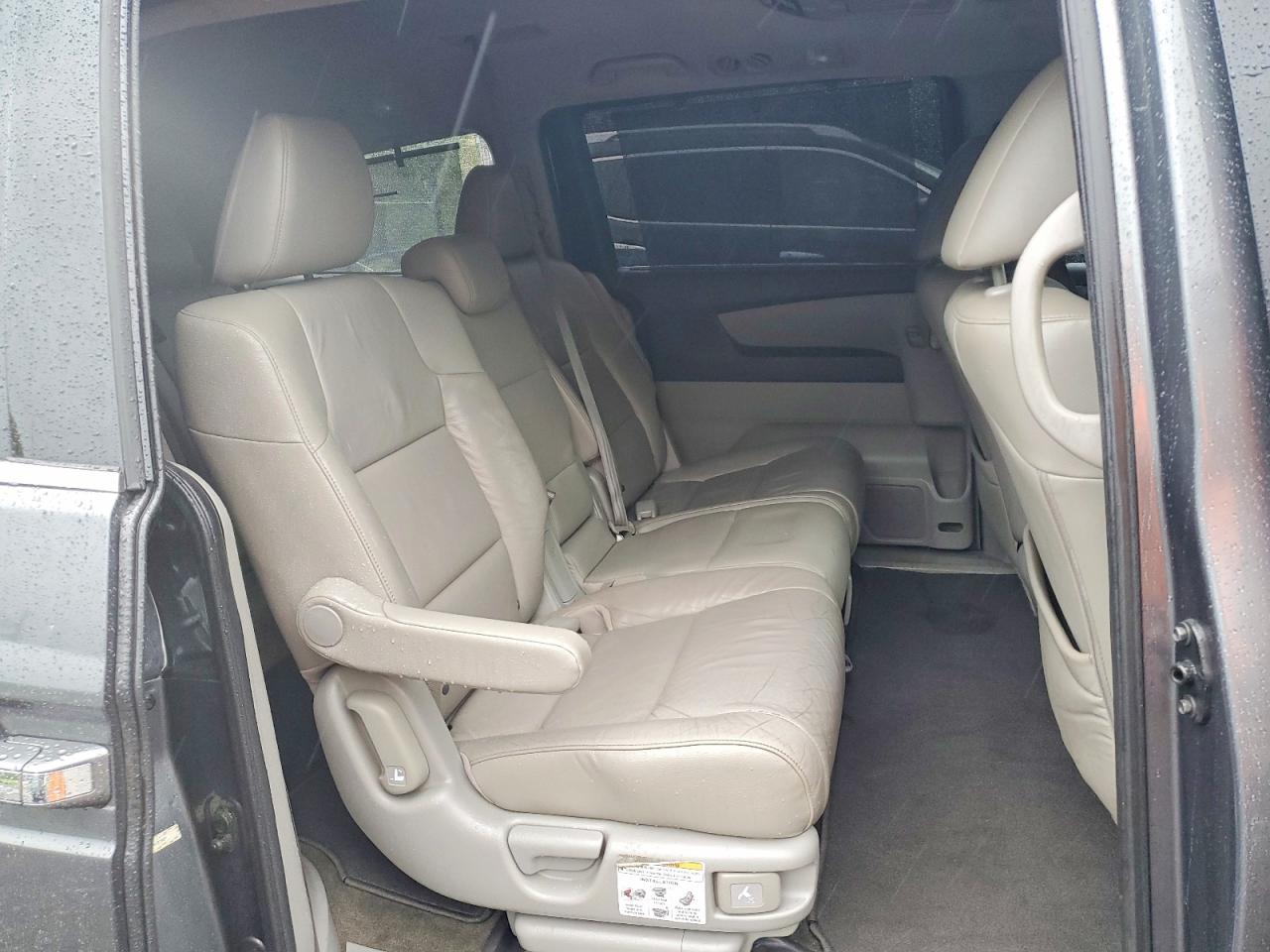 2013 Honda Odyssey Touring Gray vin: 5FNRL5H95DB027197