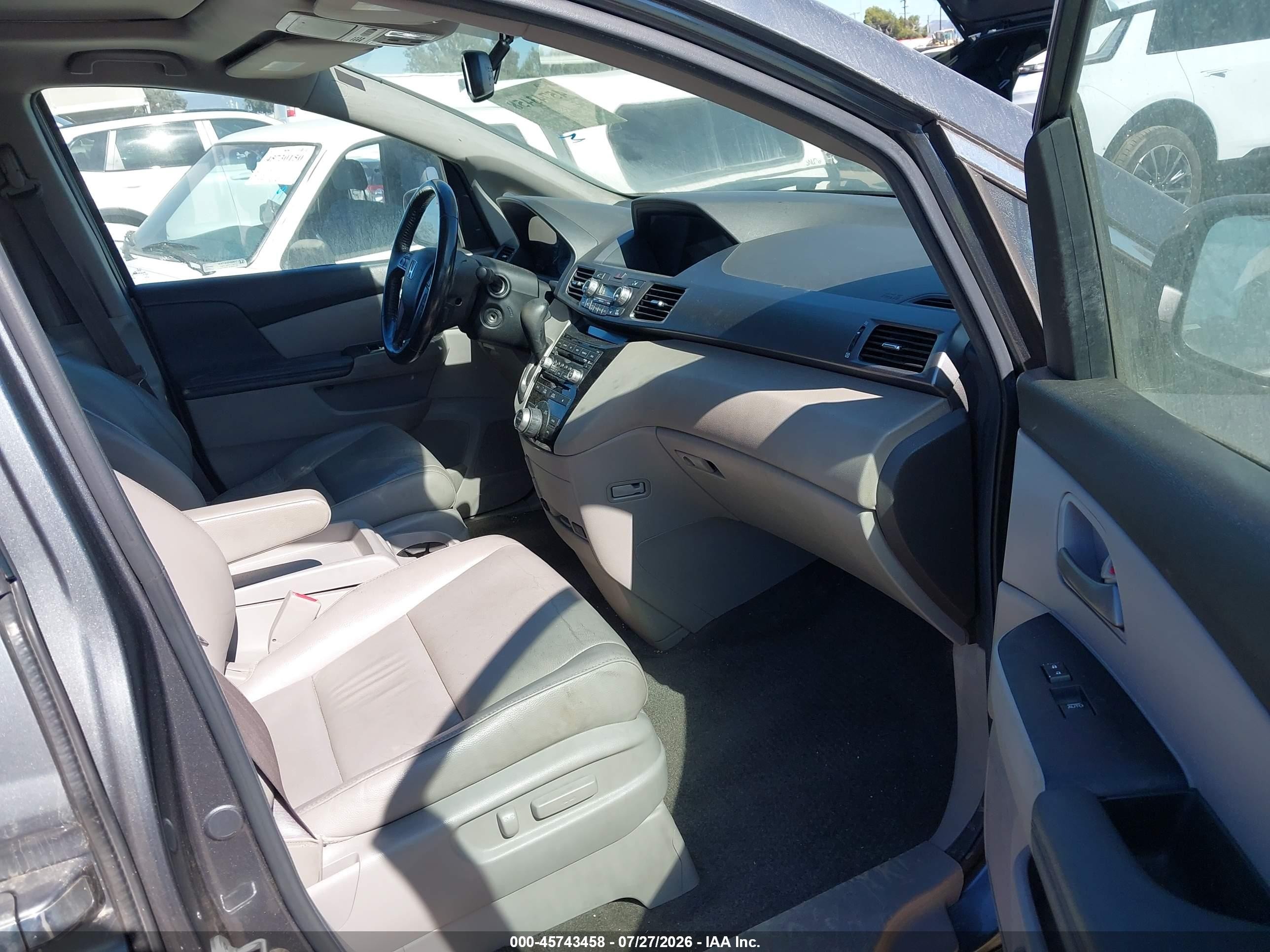 2013 Honda Odyssey Touring/touring Elite Gray vin: 5FNRL5H95DB061527
