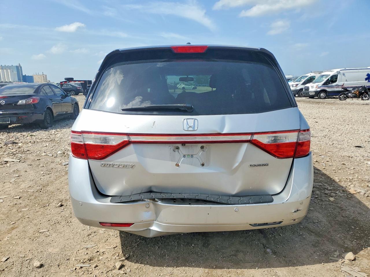 2013 Honda Odyssey Touring Silver vin: 5FNRL5H95DB089926