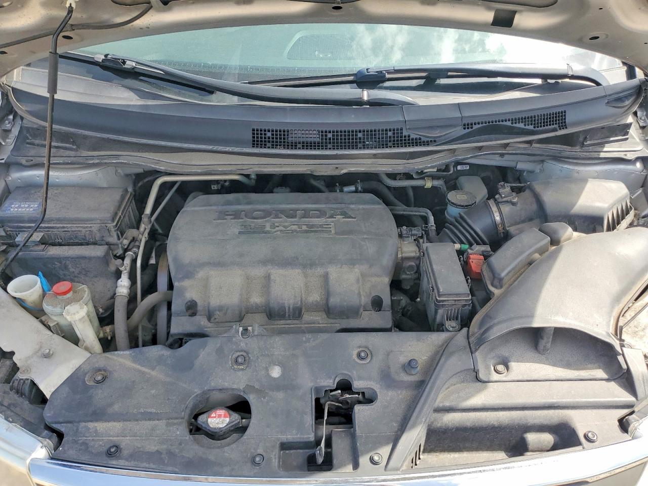 2013 Honda Odyssey Touring Silver vin: 5FNRL5H95DB089926