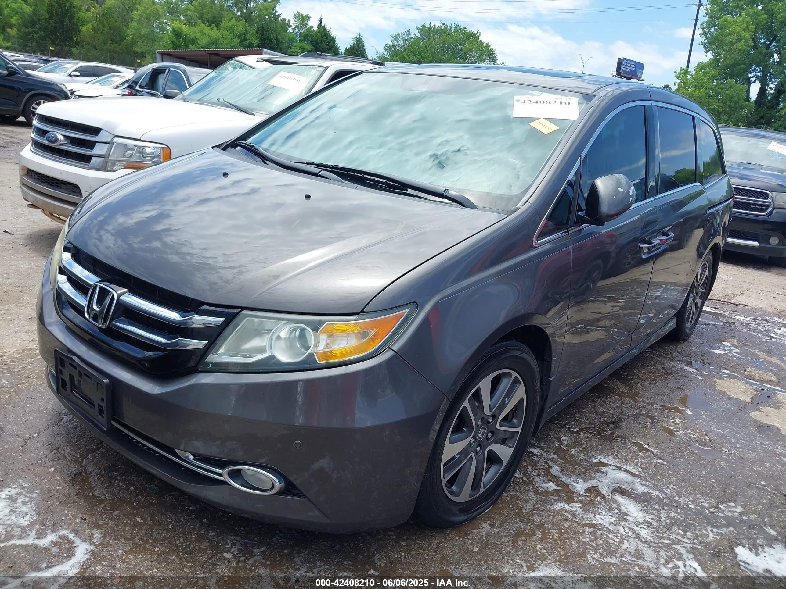 2014 Honda Odyssey Touring/touring Elite Gray vin: 5FNRL5H95EB020302