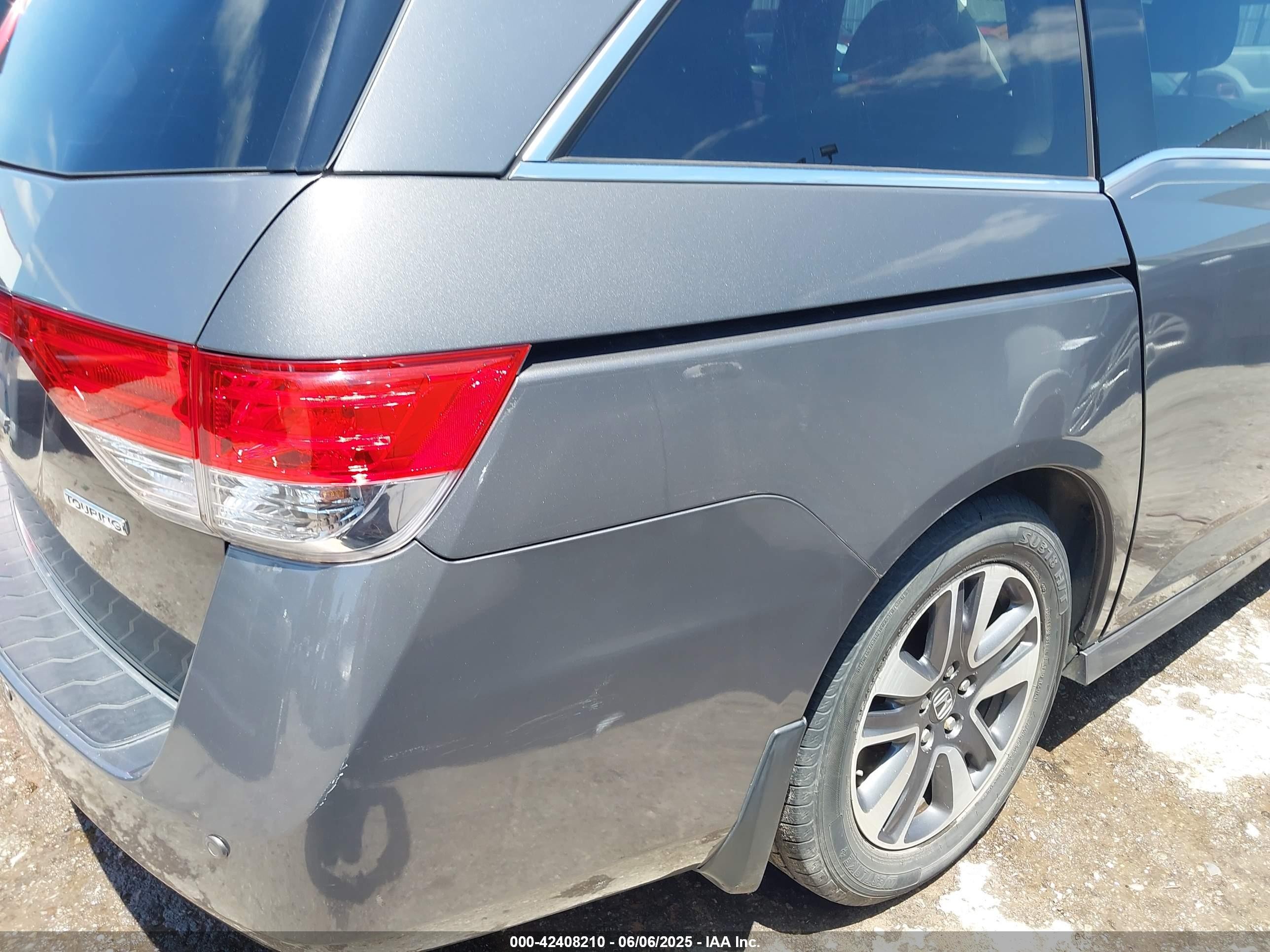 2014 Honda Odyssey Touring/touring Elite Gray vin: 5FNRL5H95EB020302