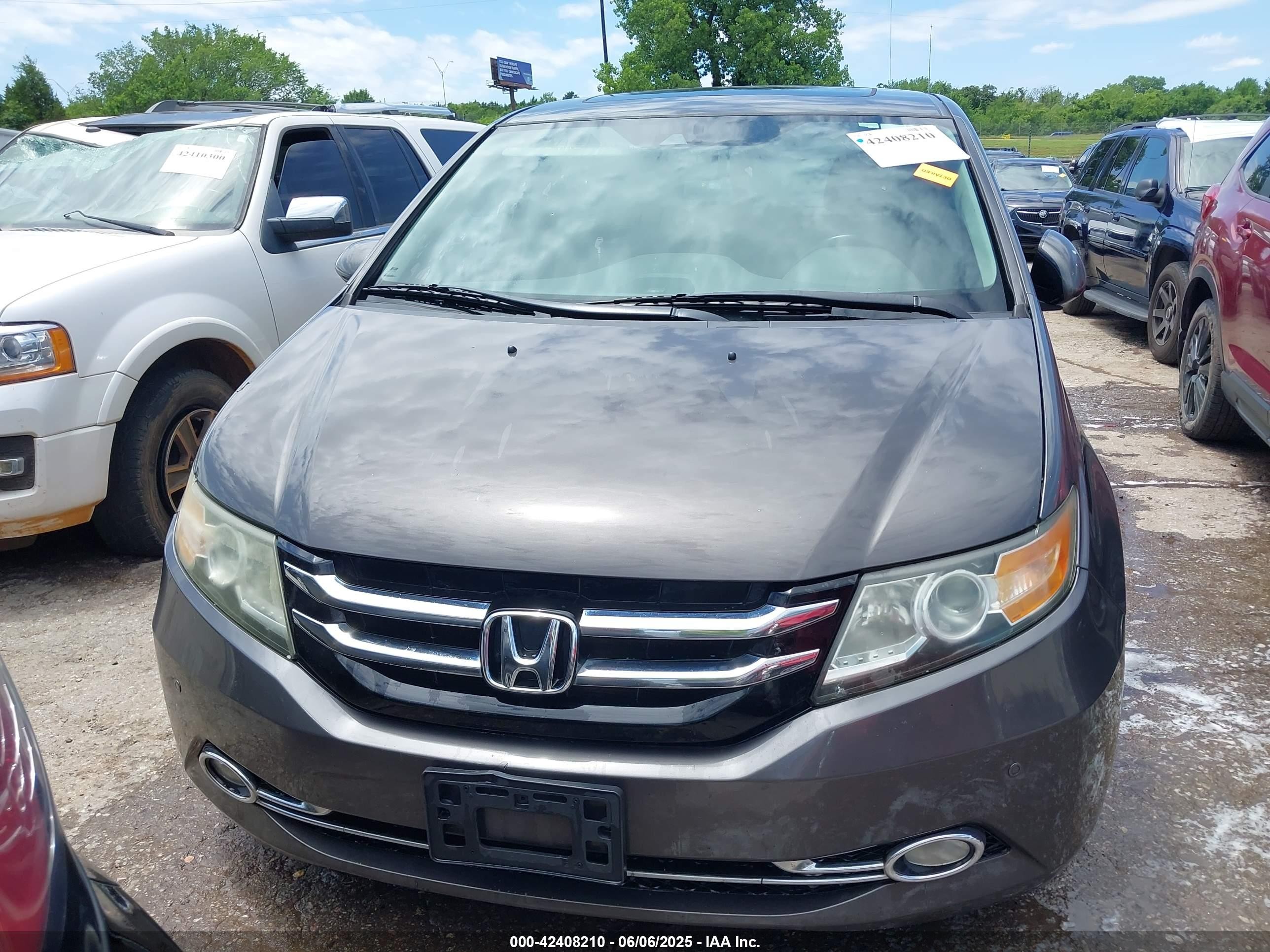 2014 Honda Odyssey Touring/touring Elite Gray vin: 5FNRL5H95EB020302
