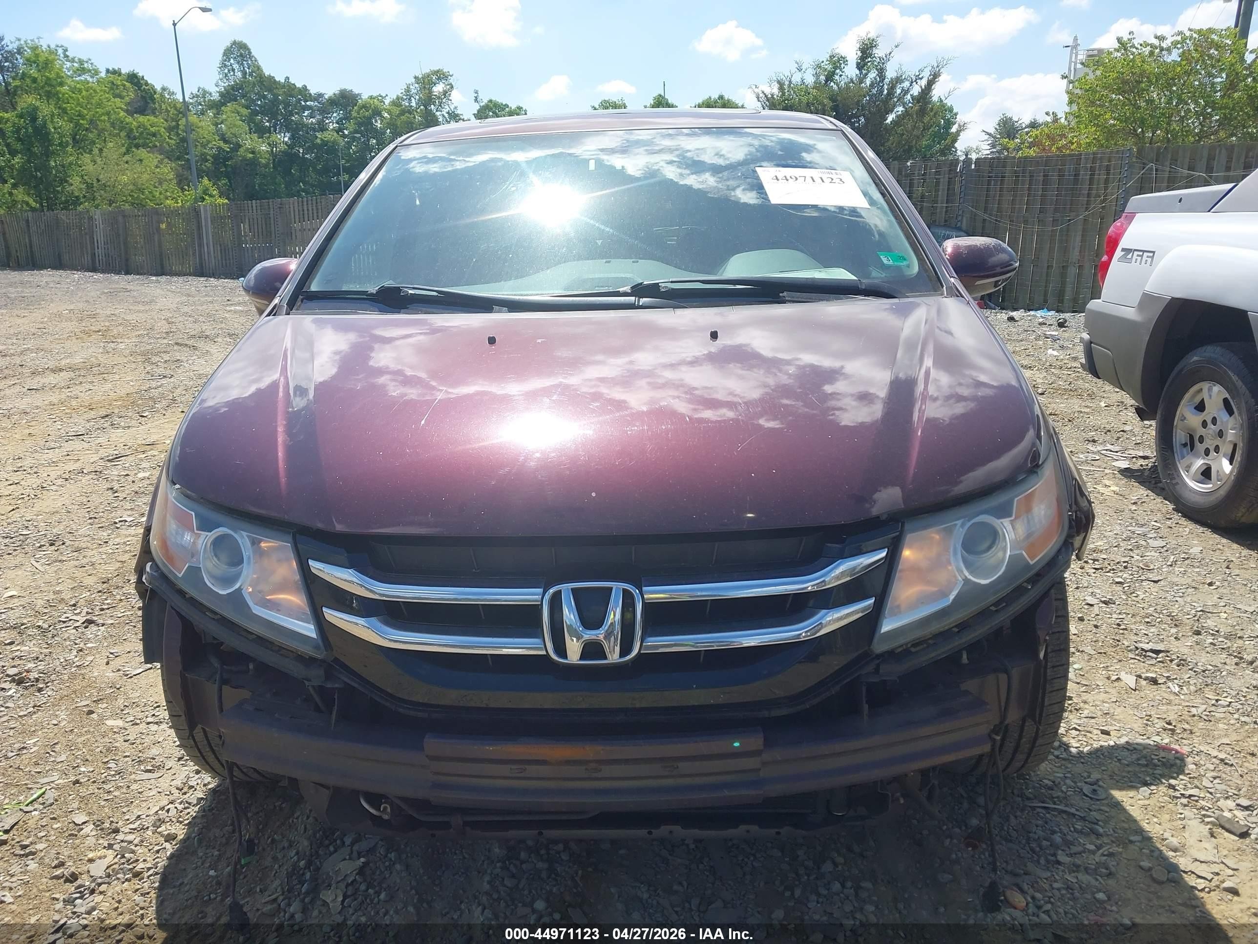 2014 Honda Odyssey Touring/touring Elite Maroon vin: 5FNRL5H95EB040792