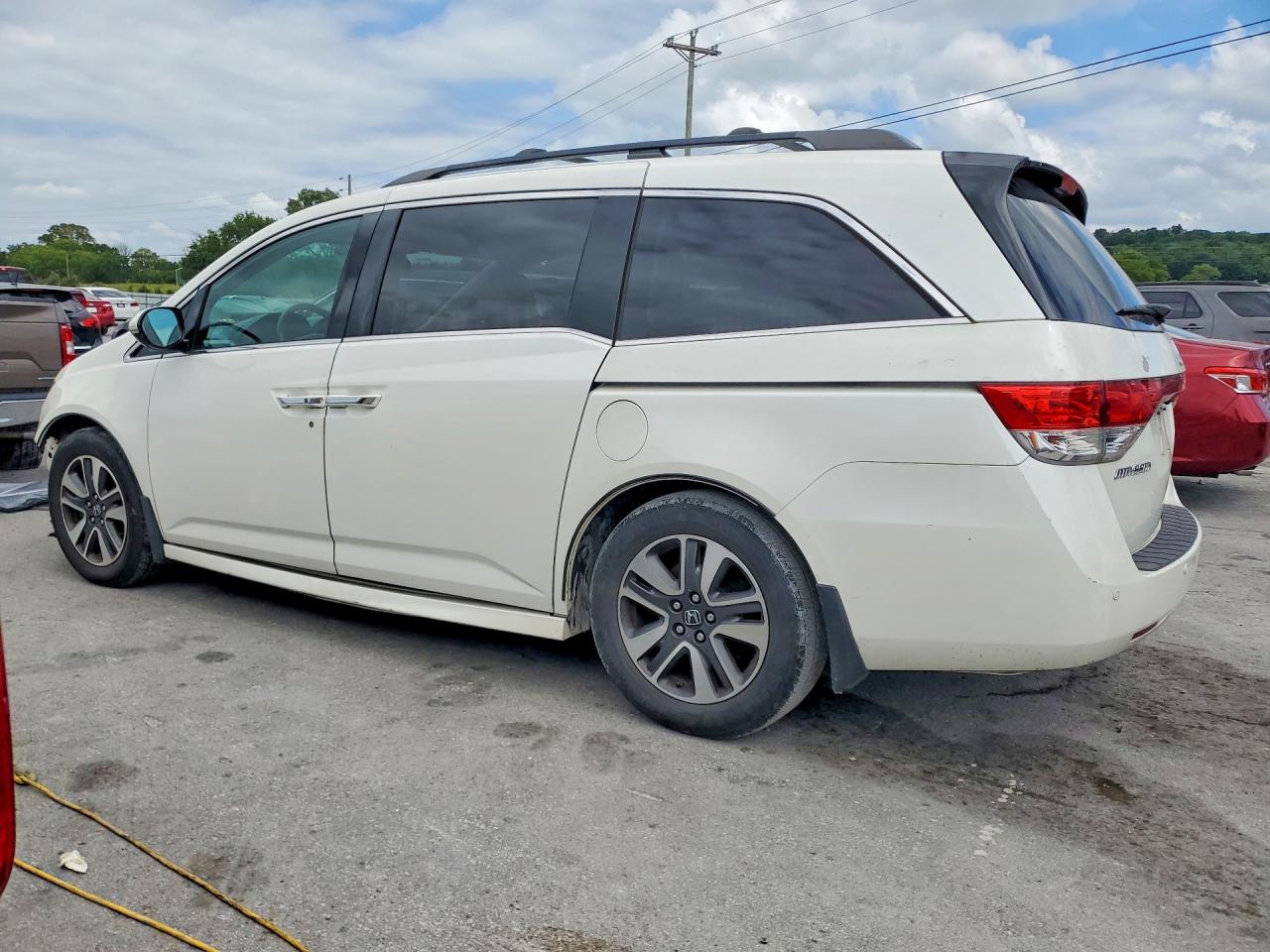 2014 Honda Odyssey Touring White vin: 5FNRL5H95EB059763