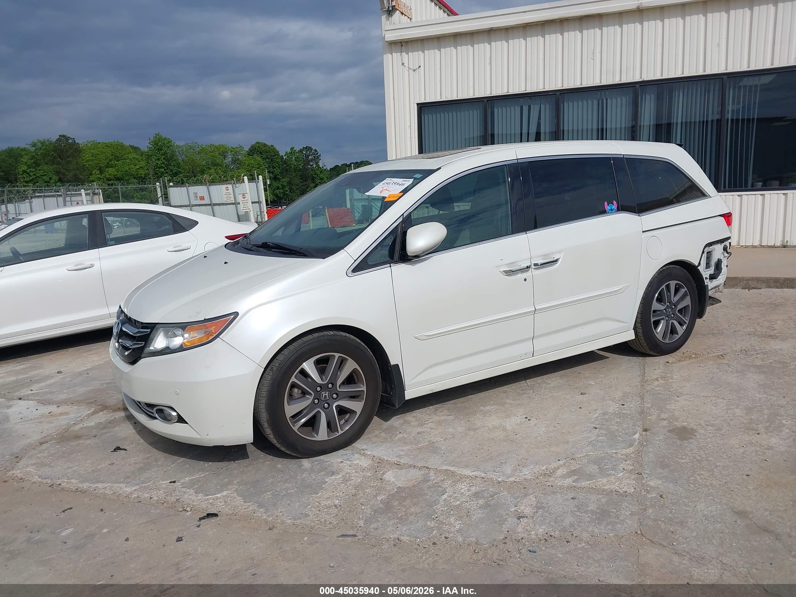 2014 Honda Odyssey Touring/touring Elite White vin: 5FNRL5H95EB089071