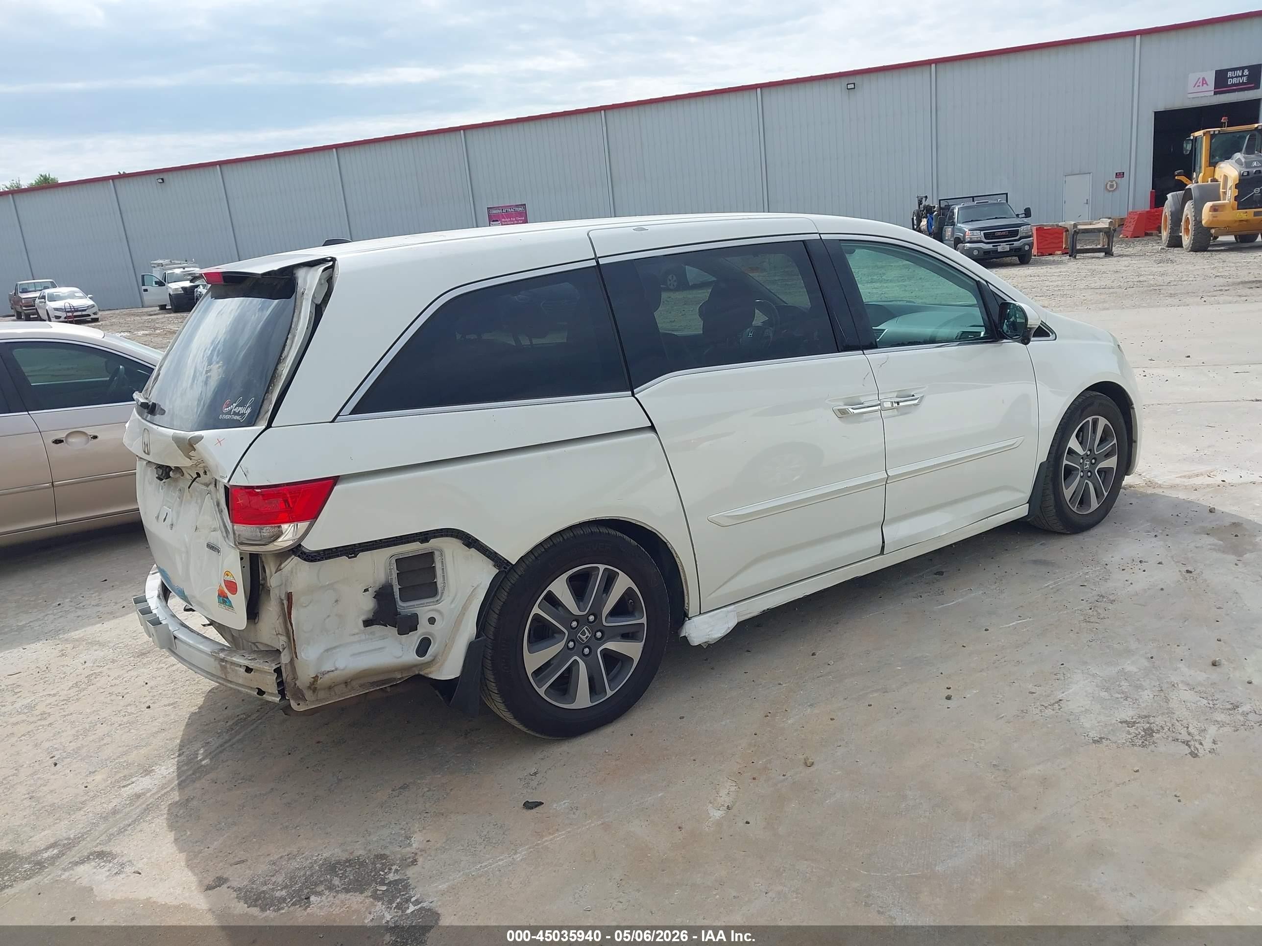 2014 Honda Odyssey Touring/touring Elite White vin: 5FNRL5H95EB089071