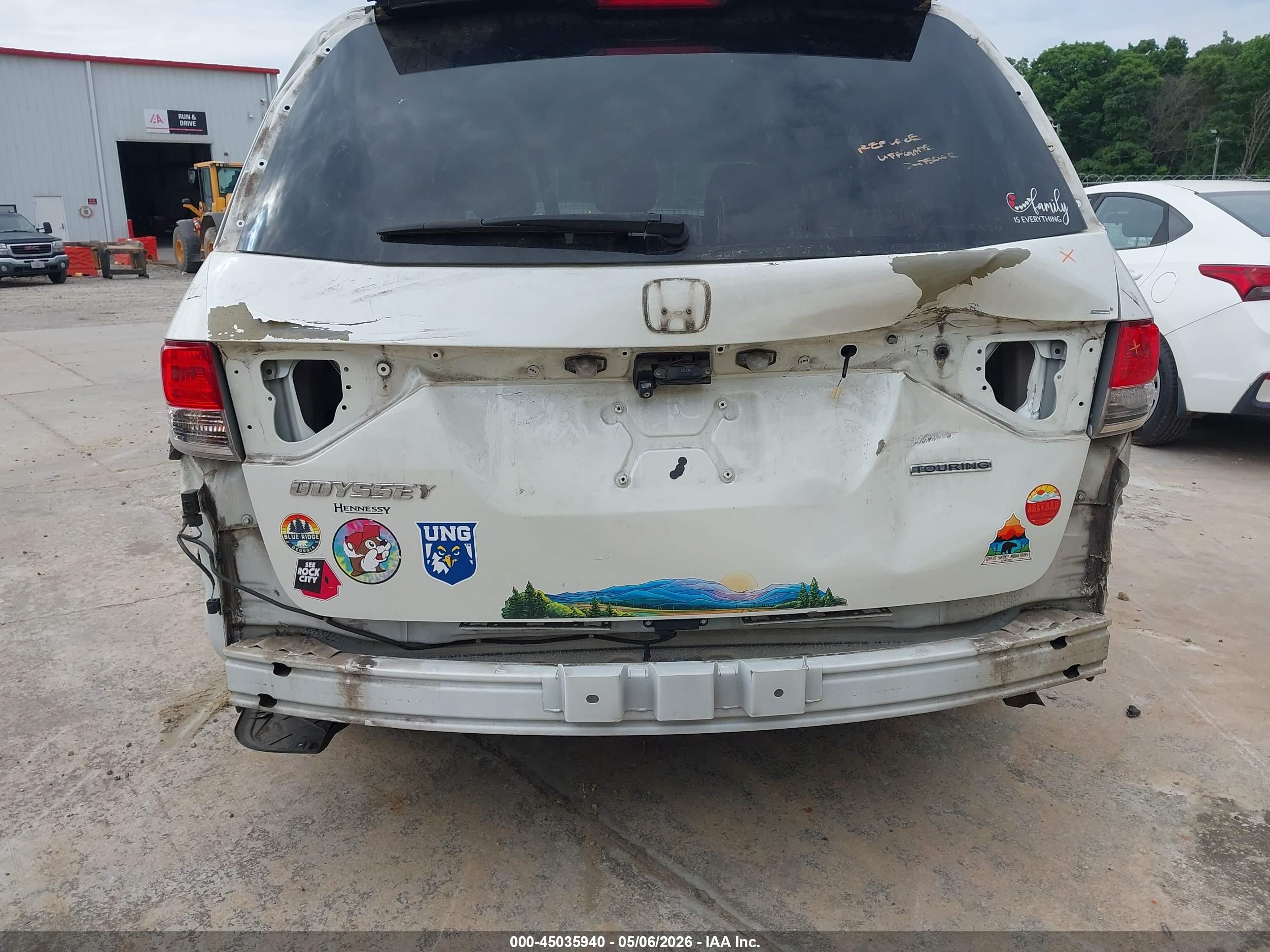 2014 Honda Odyssey Touring/touring Elite White vin: 5FNRL5H95EB089071