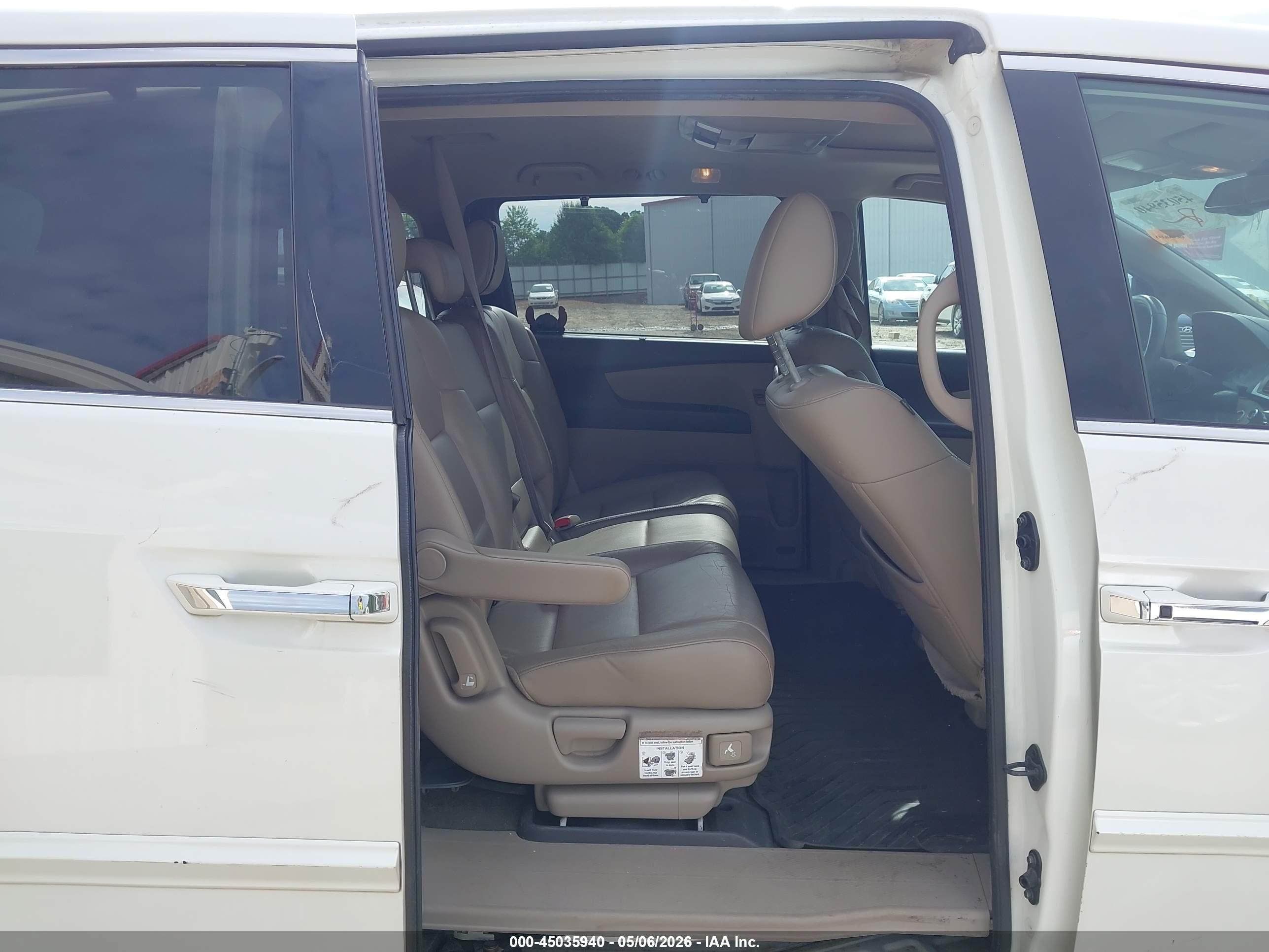 2014 Honda Odyssey Touring/touring Elite White vin: 5FNRL5H95EB089071