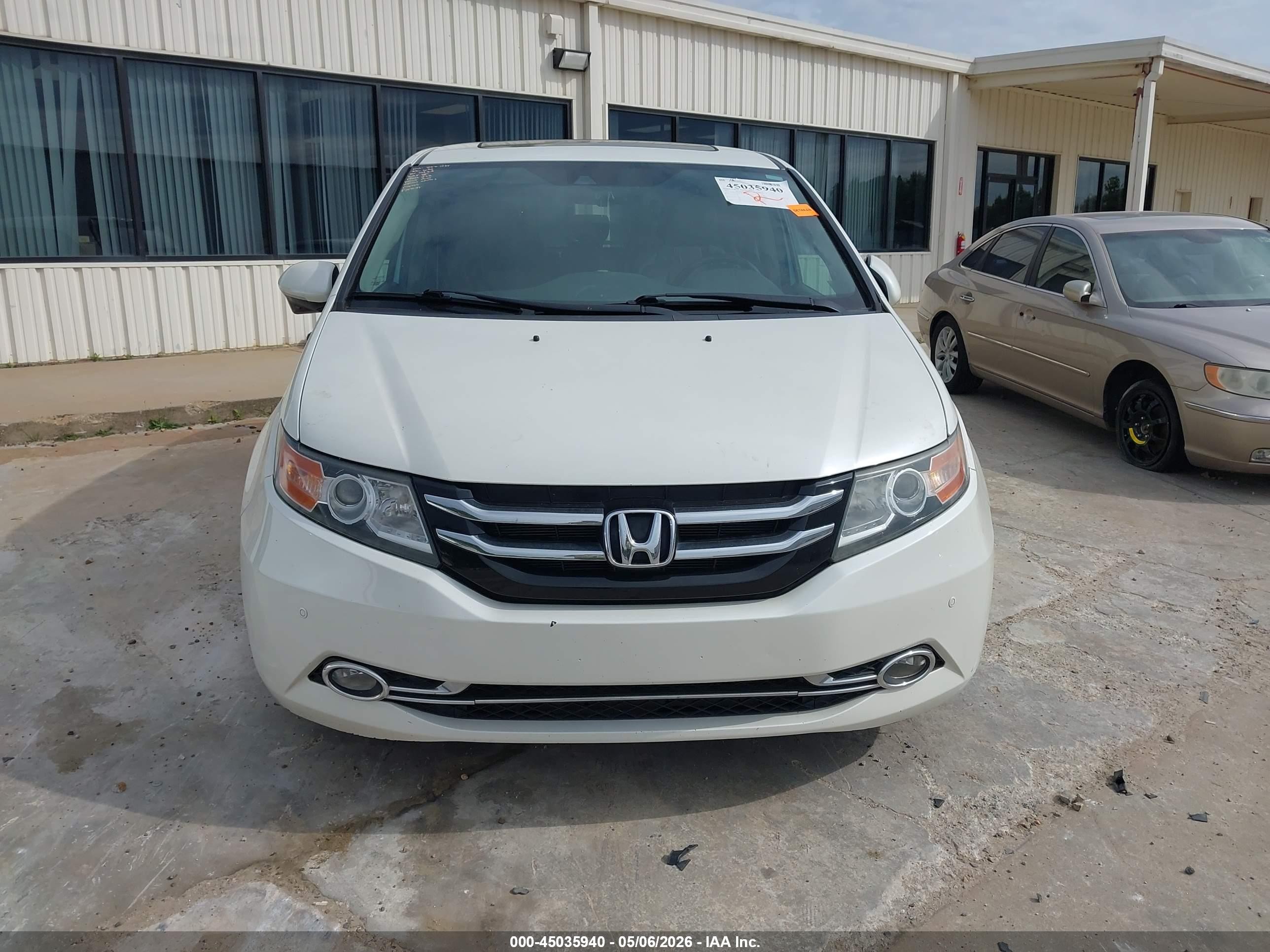 2014 Honda Odyssey Touring/touring Elite White vin: 5FNRL5H95EB089071