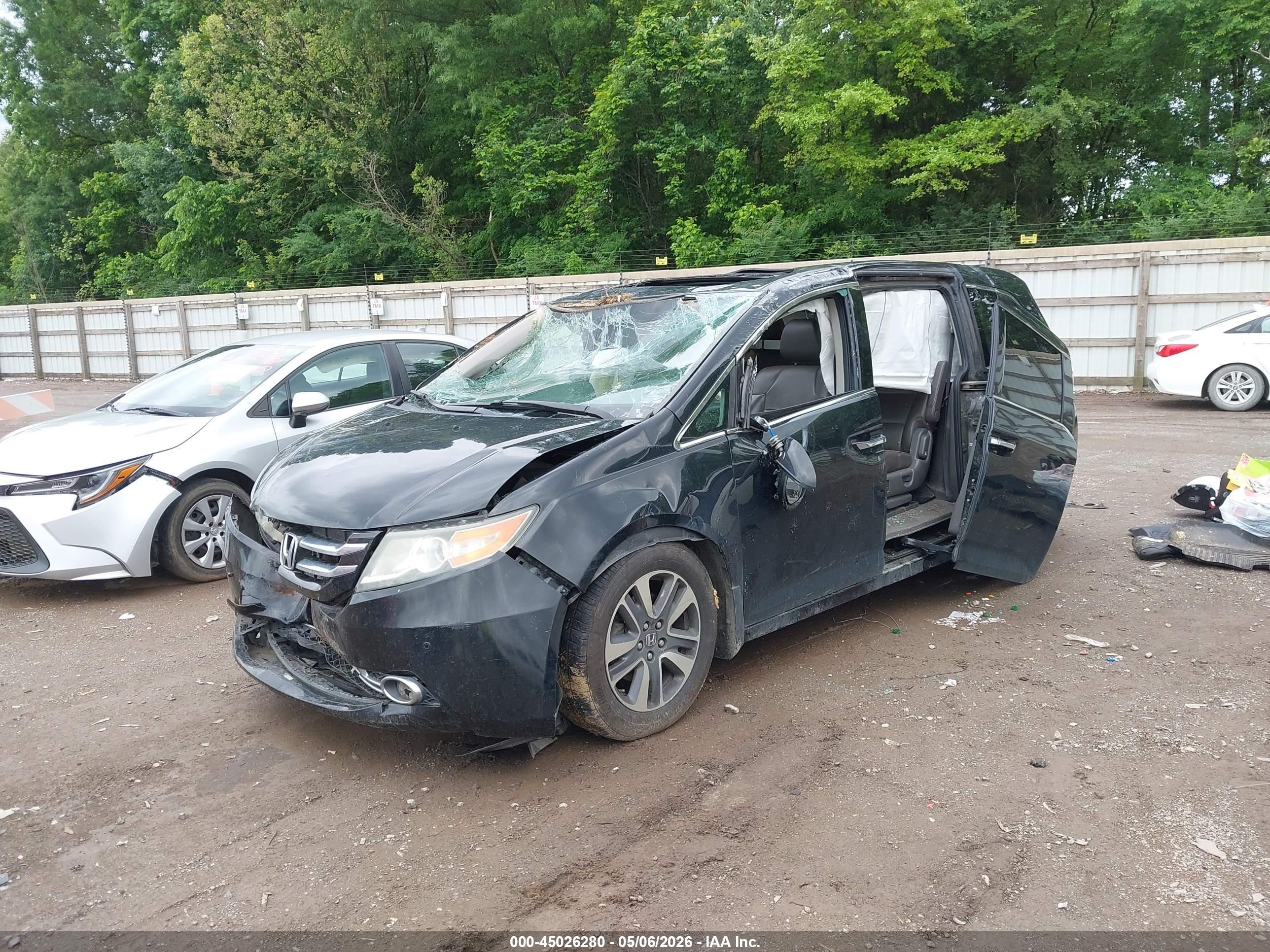 2014 Honda Odyssey Touring/touring Elite Black vin: 5FNRL5H95EB107827