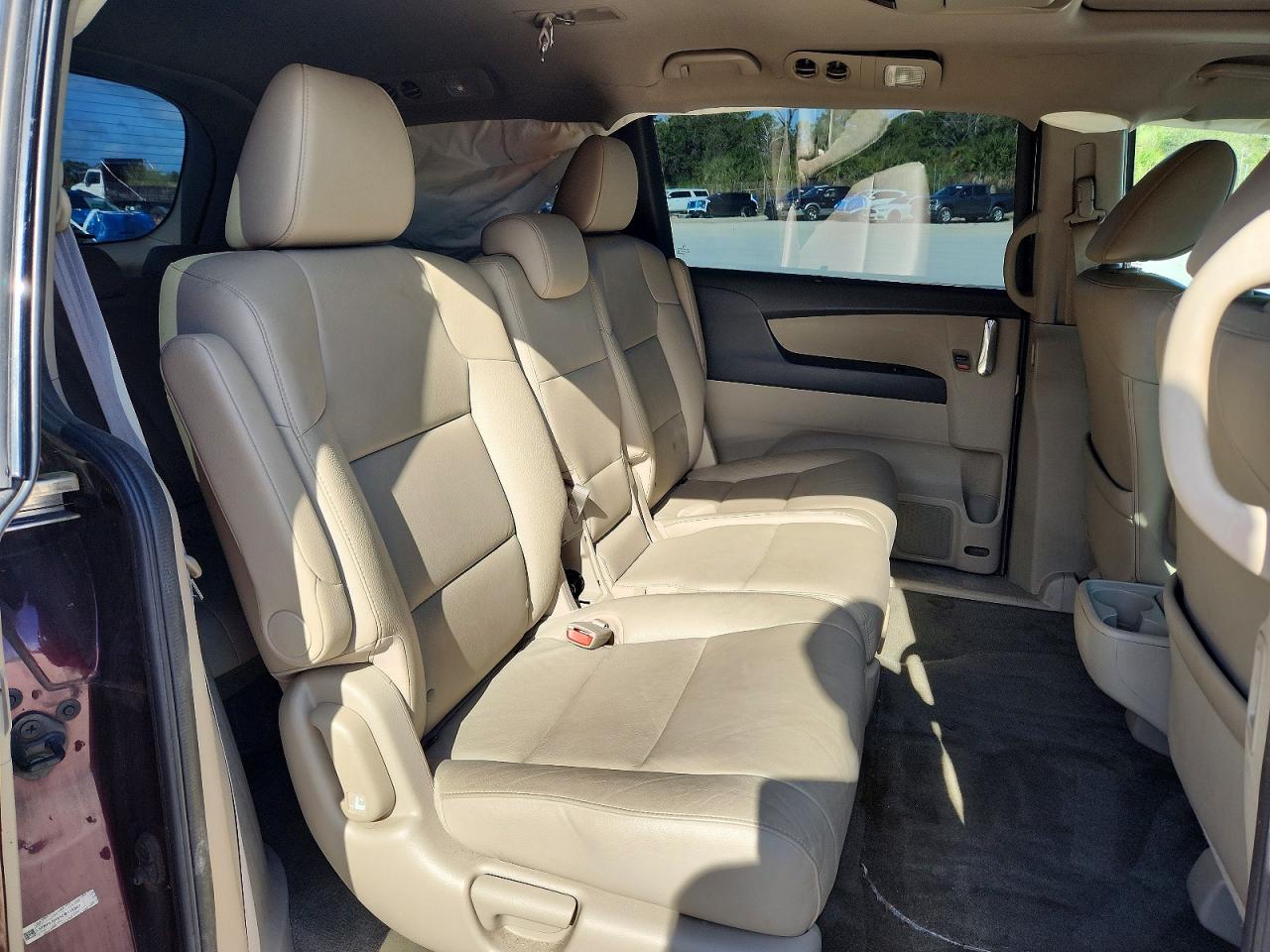 2014 Honda Odyssey Touring/touring Elite Burgundy vin: 5FNRL5H95EB115569