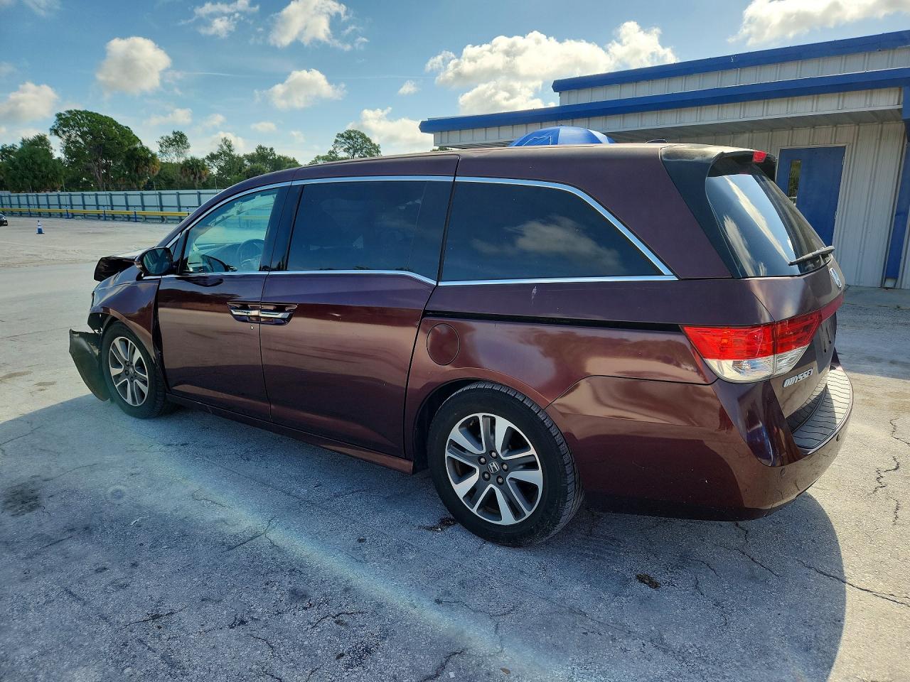 2014 Honda Odyssey Touring/touring Elite Burgundy vin: 5FNRL5H95EB115569