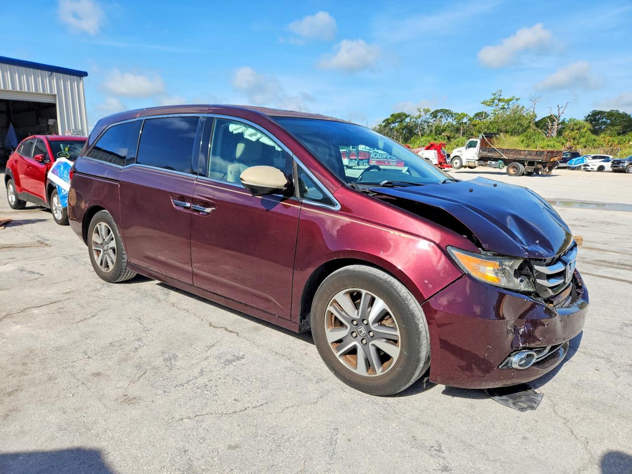 2014 Honda Odyssey Touring/touring Elite Burgundy vin: 5FNRL5H95EB115569