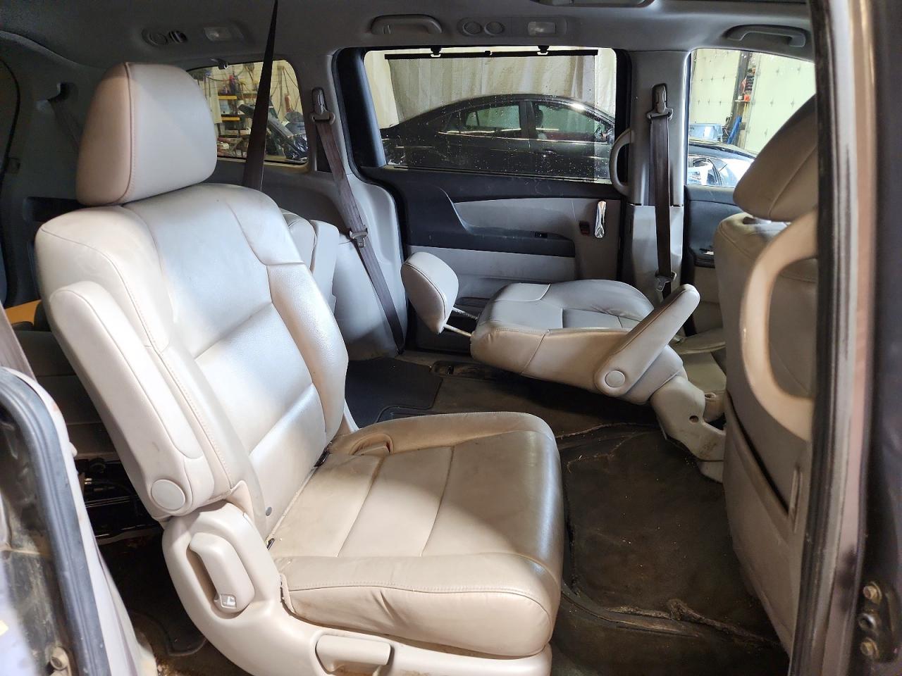 2015 Honda Odyssey Touring Gray vin: 5FNRL5H95FB004568