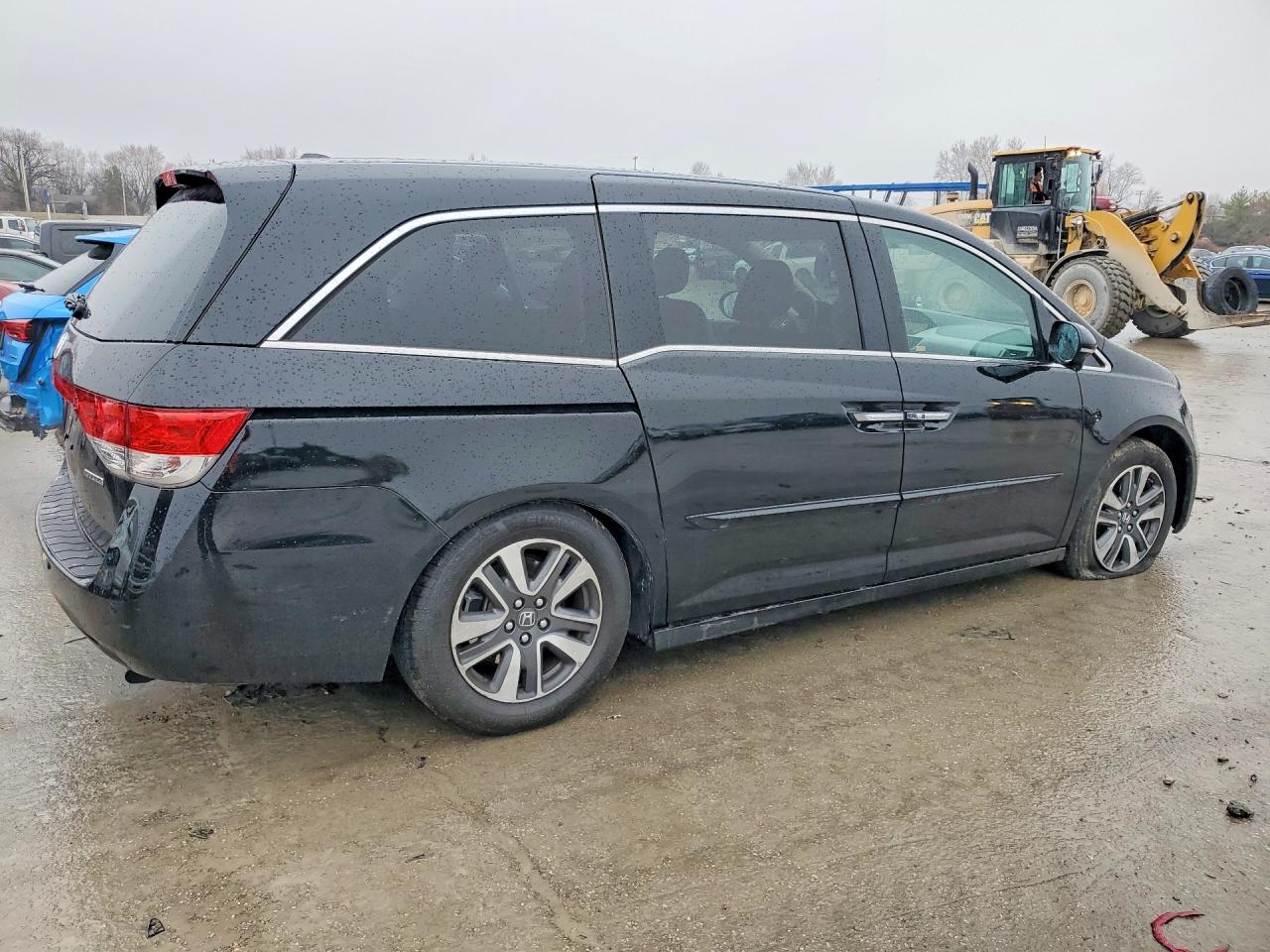 2015 Honda Odyssey Touring Black vin: 5FNRL5H95FB015201