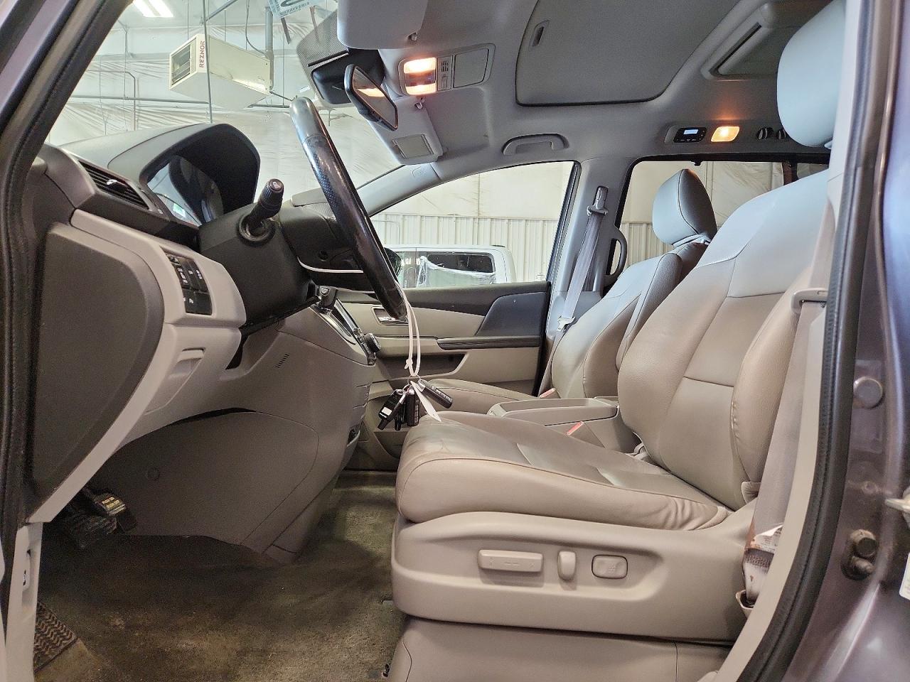 2015 Honda Odyssey Touring Gray vin: 5FNRL5H95FB024951