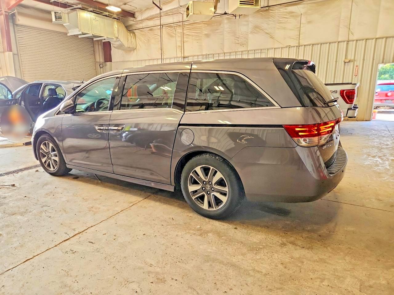 2015 Honda Odyssey Touring Gray vin: 5FNRL5H95FB024951