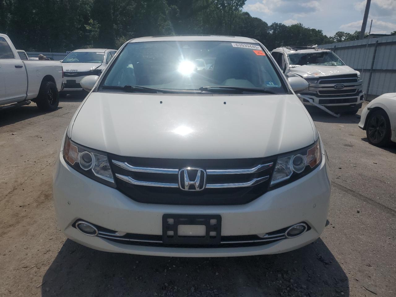 2015 Honda Odyssey Touring Белый vin: 5FNRL5H95FB045945