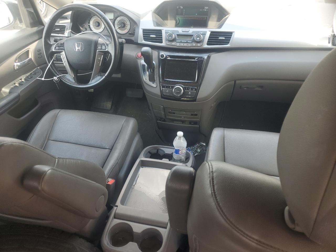 2015 Honda Odyssey Touring Белый vin: 5FNRL5H95FB045945