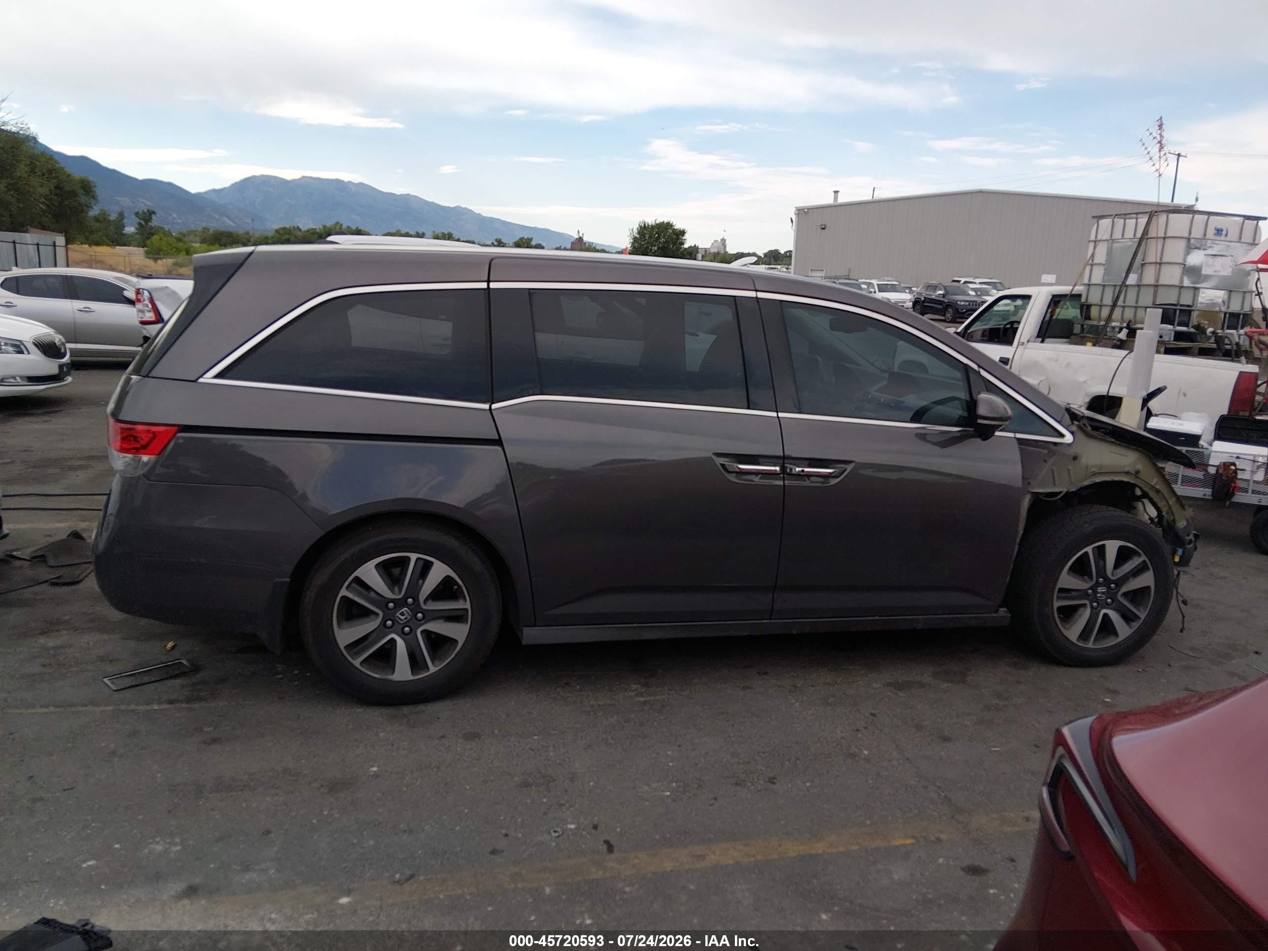 2015 Honda Odyssey Touring/touring Elite Gray vin: 5FNRL5H95FB050045