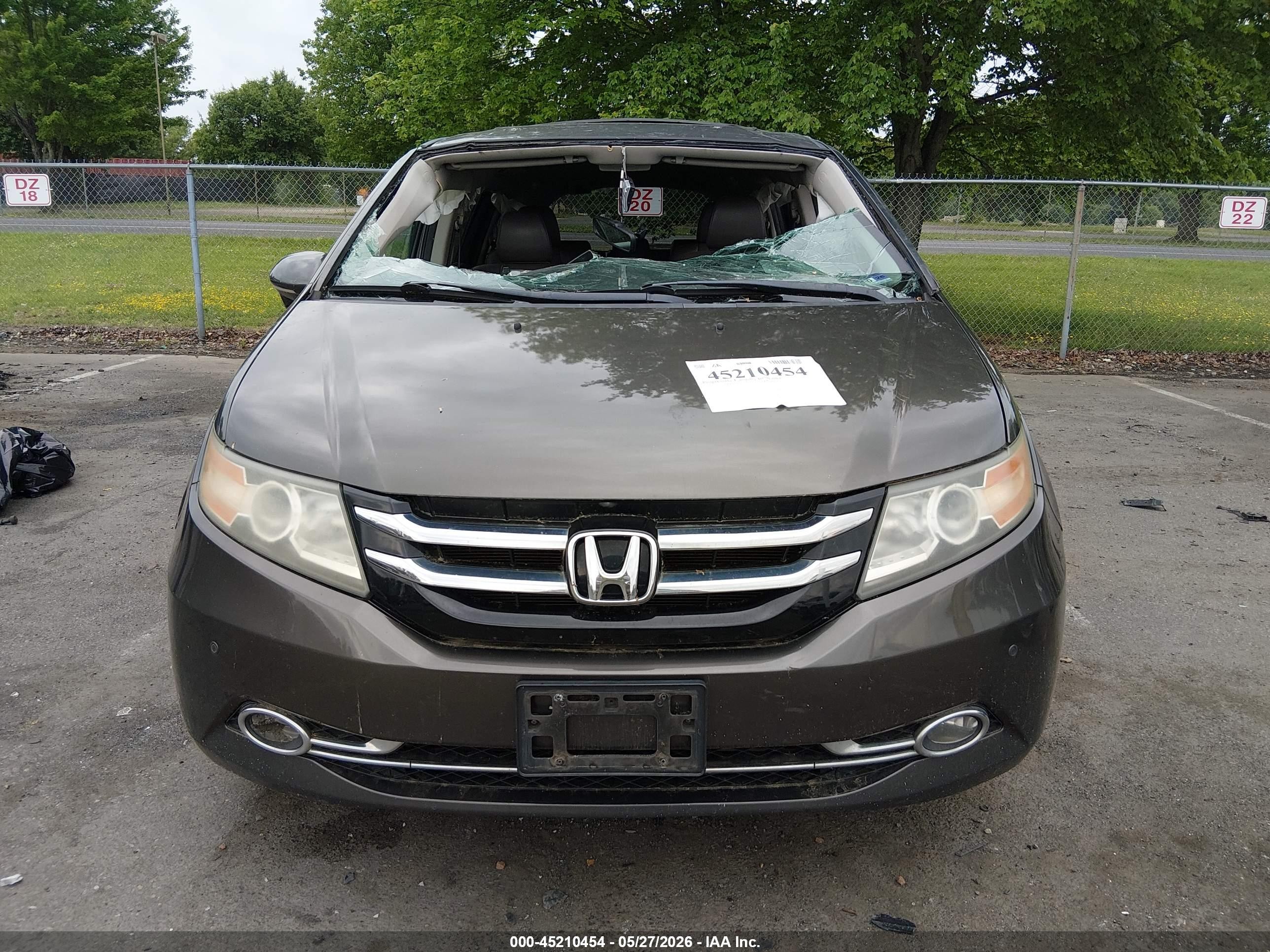 2015 Honda Odyssey Touring/touring Elite Gray vin: 5FNRL5H95FB062745
