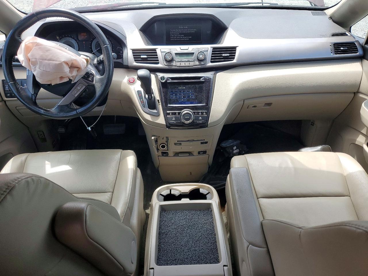 2015 Honda Odyssey Touring Maroon vin: 5FNRL5H95FB082381