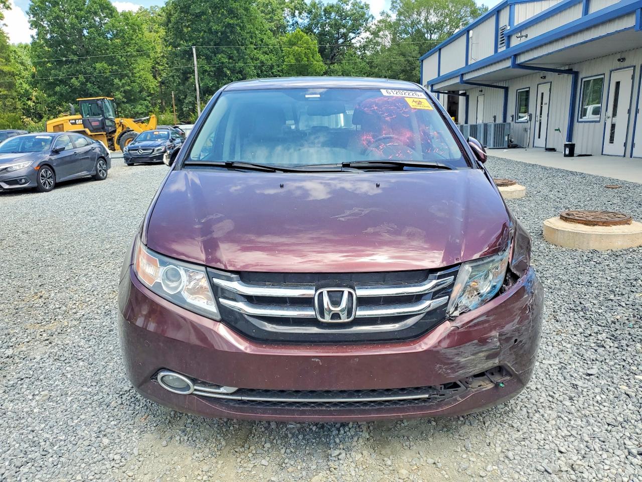 2015 Honda Odyssey Touring Maroon vin: 5FNRL5H95FB082381