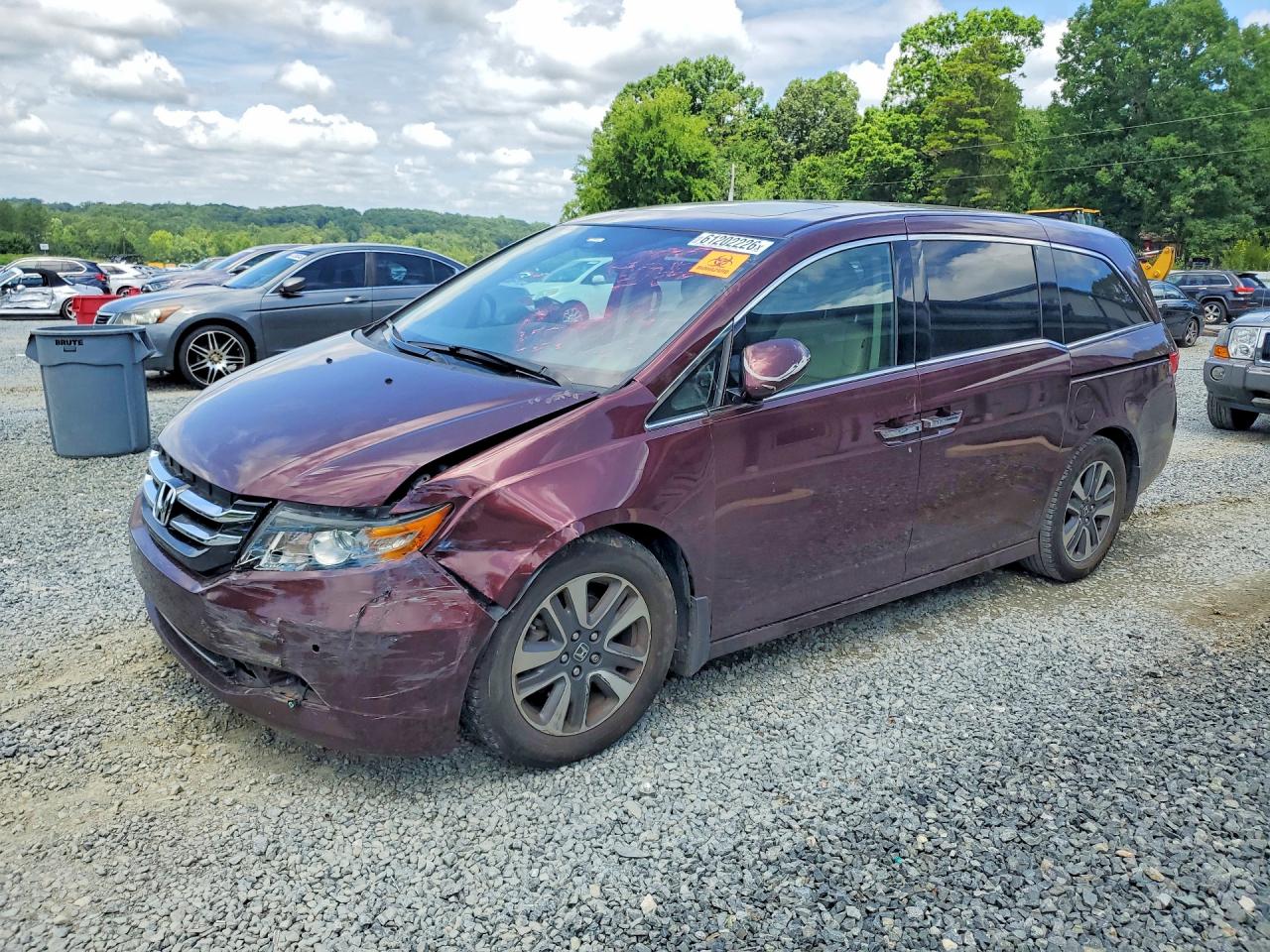 2015 Honda Odyssey Touring Maroon vin: 5FNRL5H95FB082381