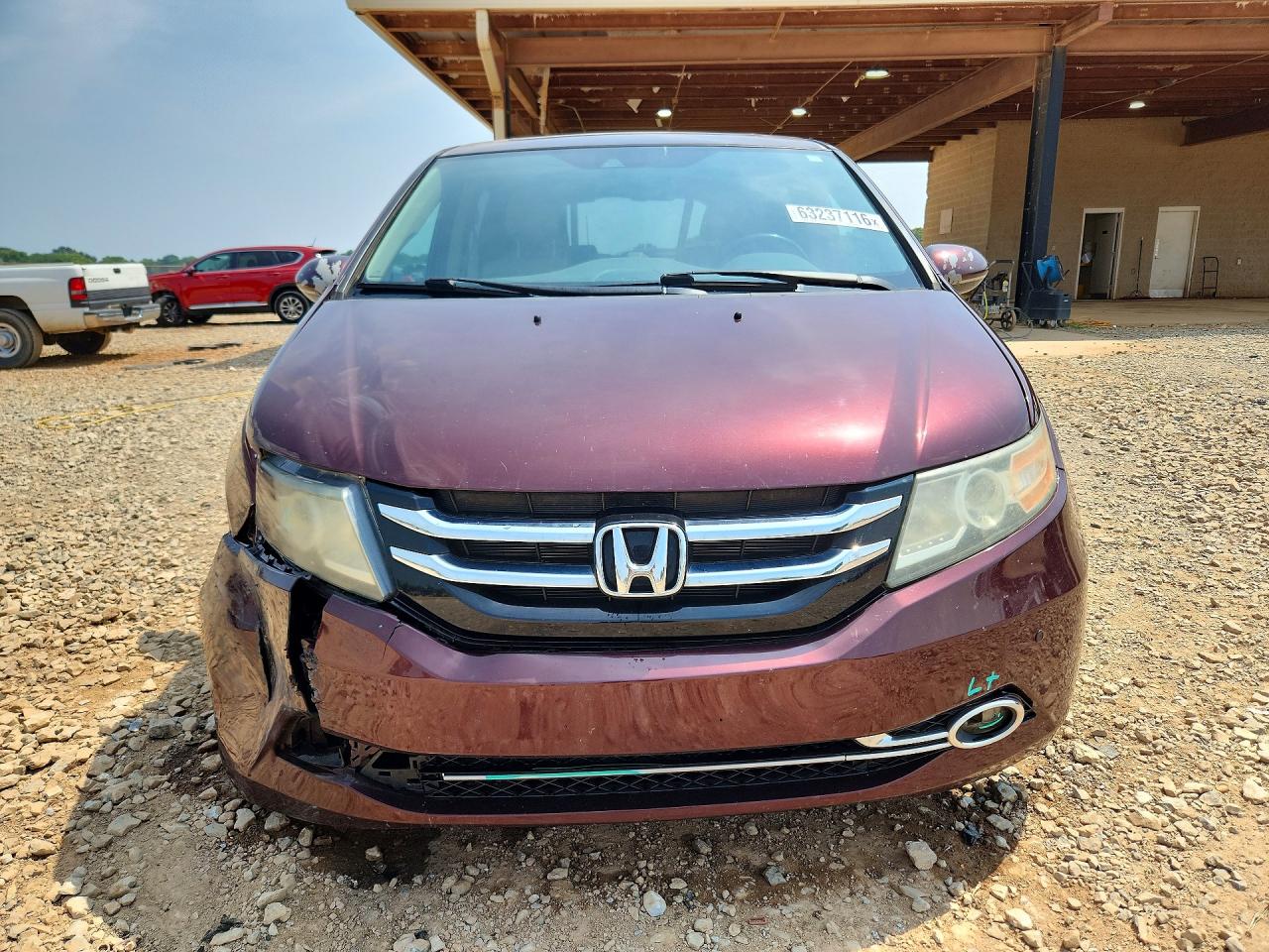2015 Honda Odyssey Touring Burgundy vin: 5FNRL5H95FB082395