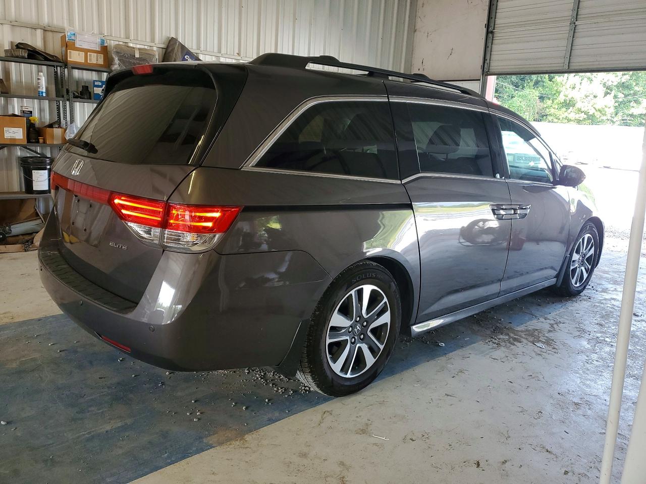 2015 Honda Odyssey Touring Charcoal vin: 5FNRL5H95FB082865