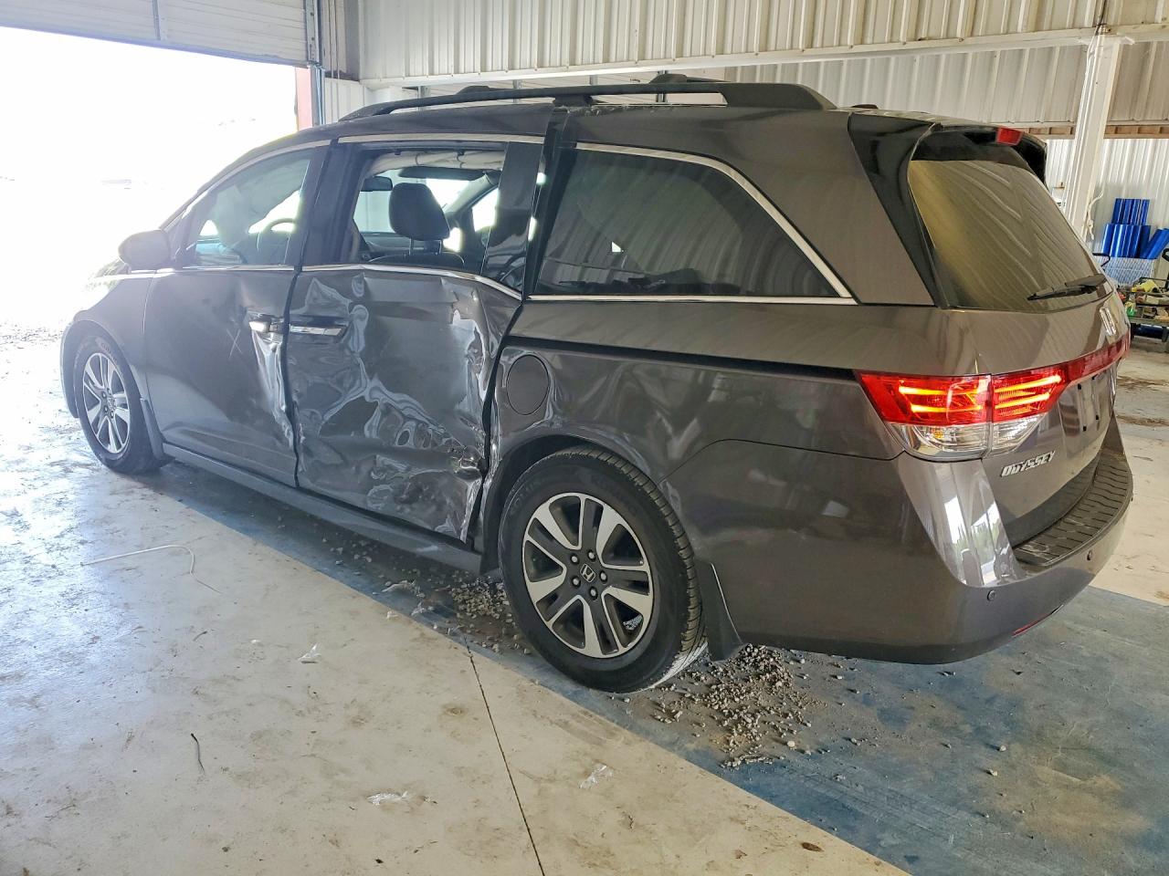 2015 Honda Odyssey Touring Charcoal vin: 5FNRL5H95FB082865