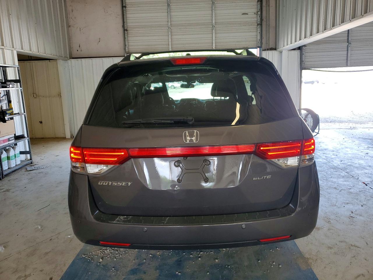 2015 Honda Odyssey Touring Charcoal vin: 5FNRL5H95FB082865