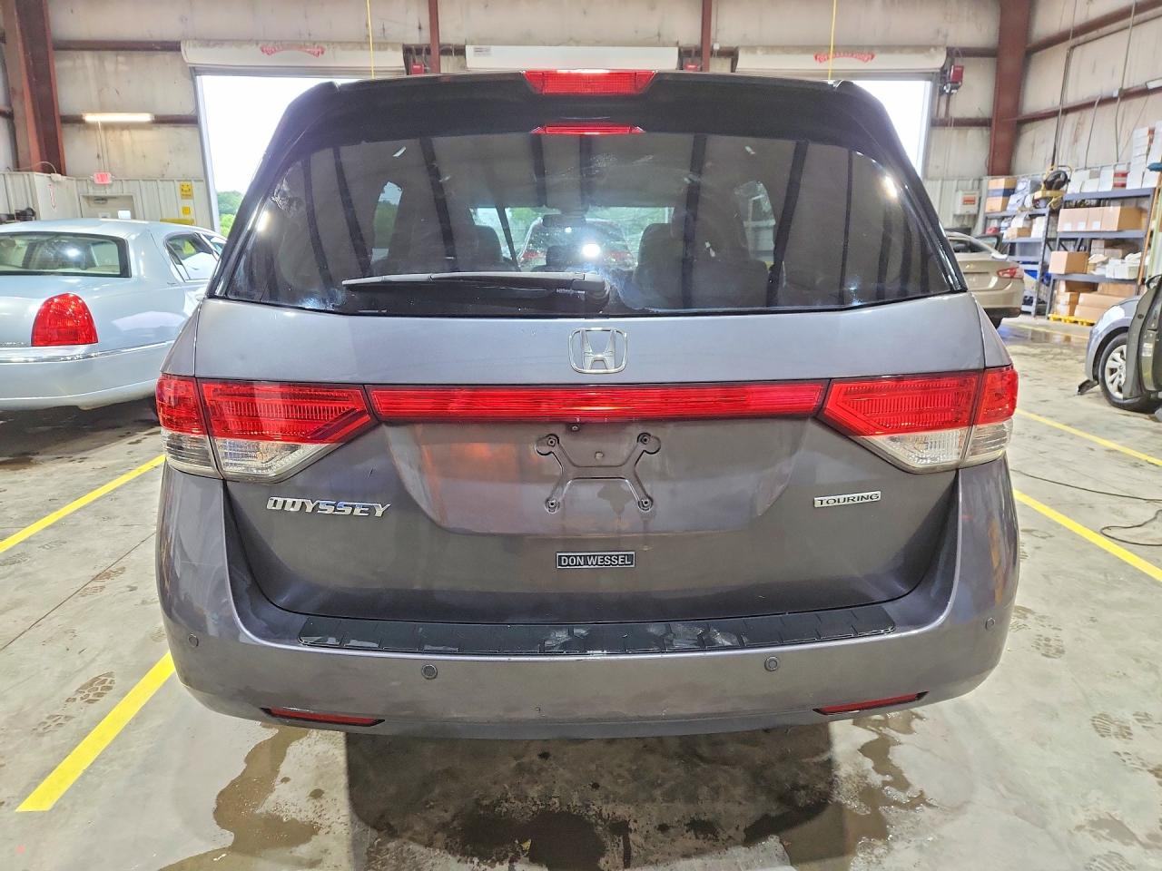 2015 Honda Odyssey Touring Gray vin: 5FNRL5H95FB115167