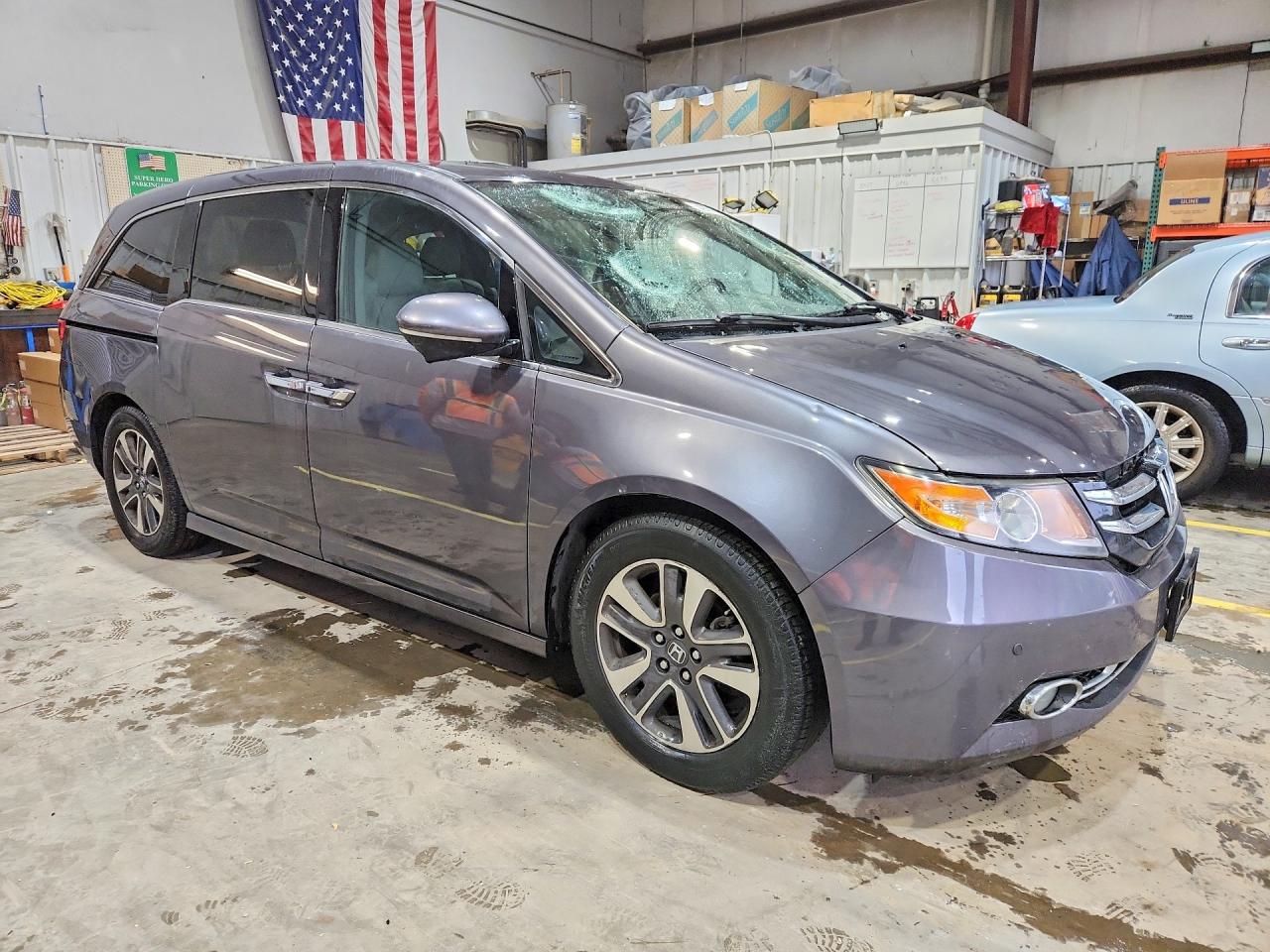 2015 Honda Odyssey Touring Gray vin: 5FNRL5H95FB115167