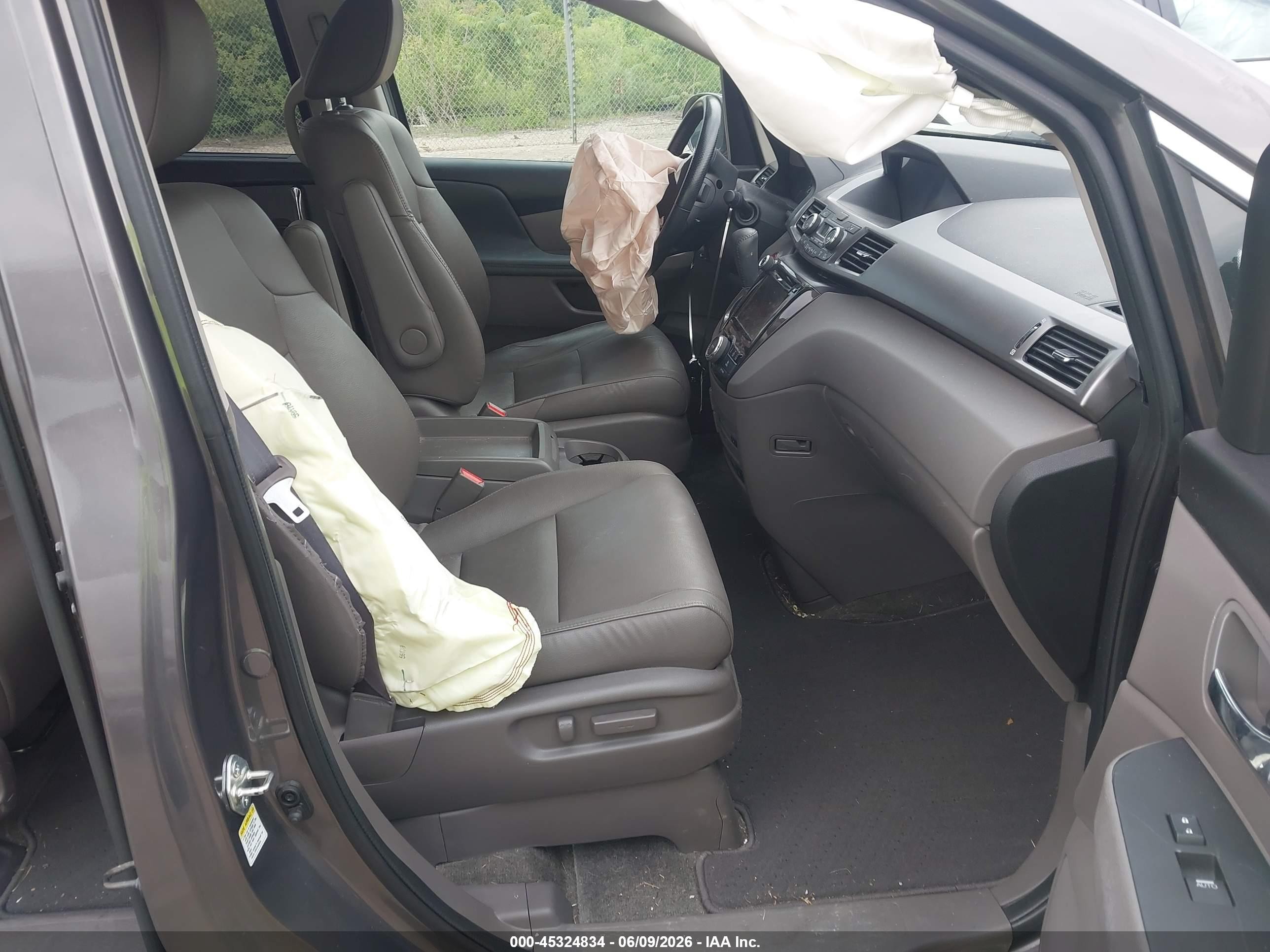 2015 Honda Odyssey Touring/touring Elite Brown vin: 5FNRL5H95FB125536