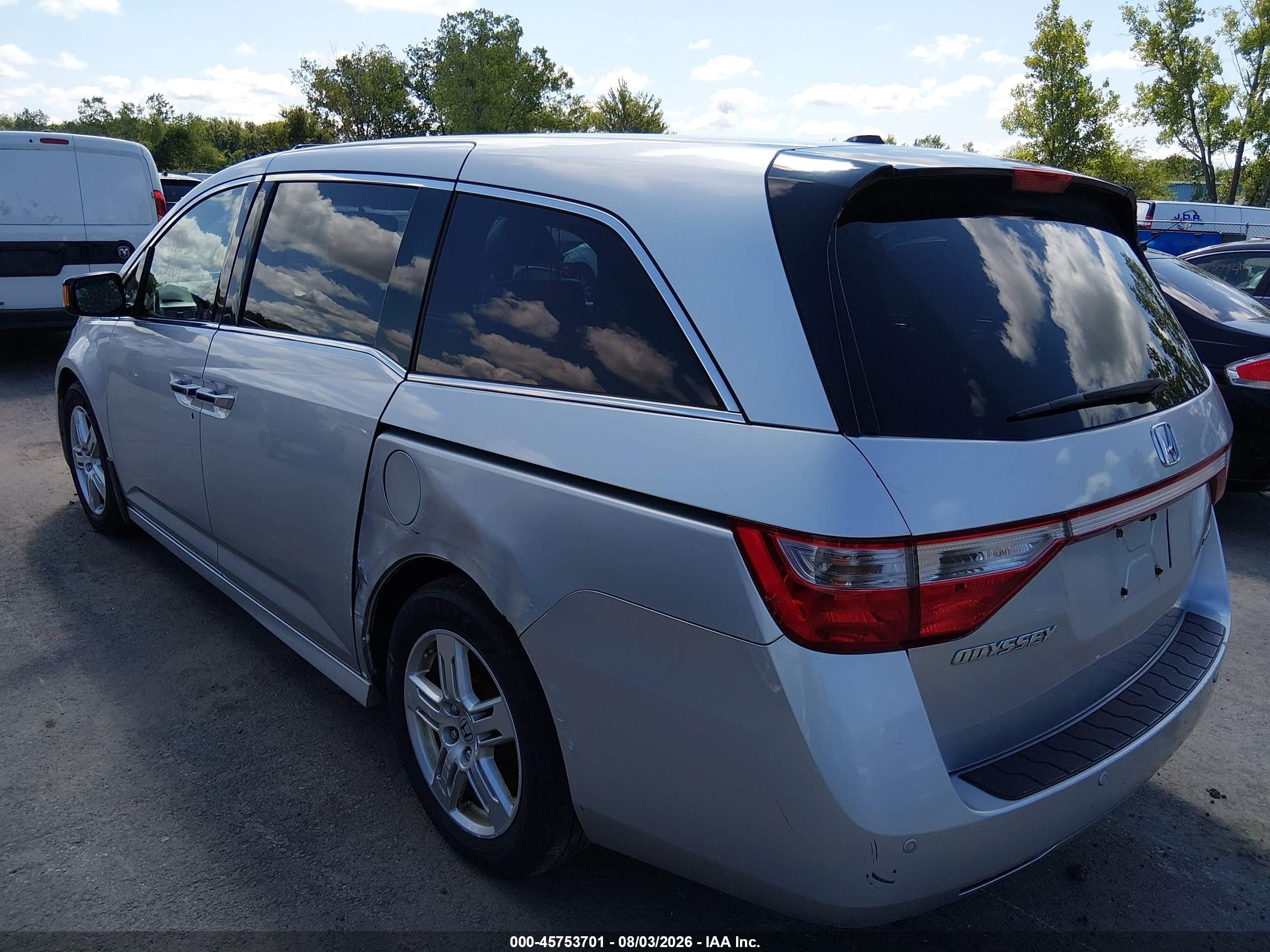 2011 Honda Odyssey Touring/touring Elite Silver vin: 5FNRL5H96BB005514