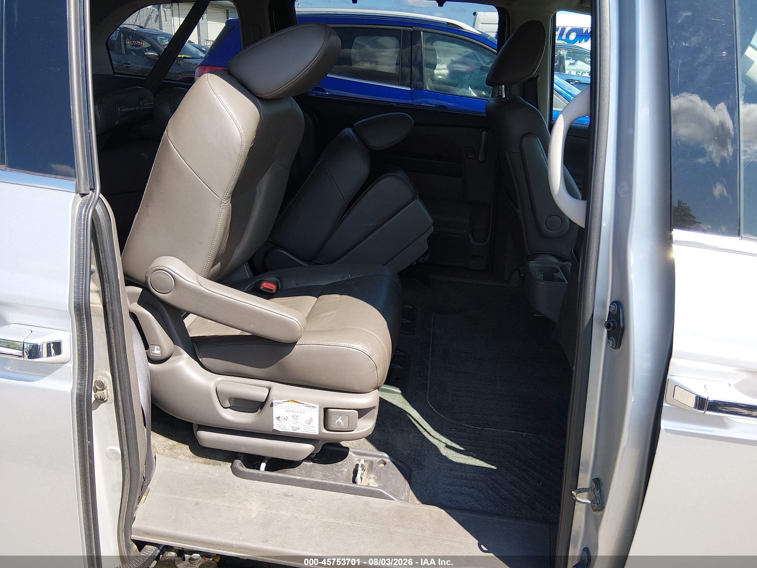 2011 Honda Odyssey Touring/touring Elite Silver vin: 5FNRL5H96BB005514