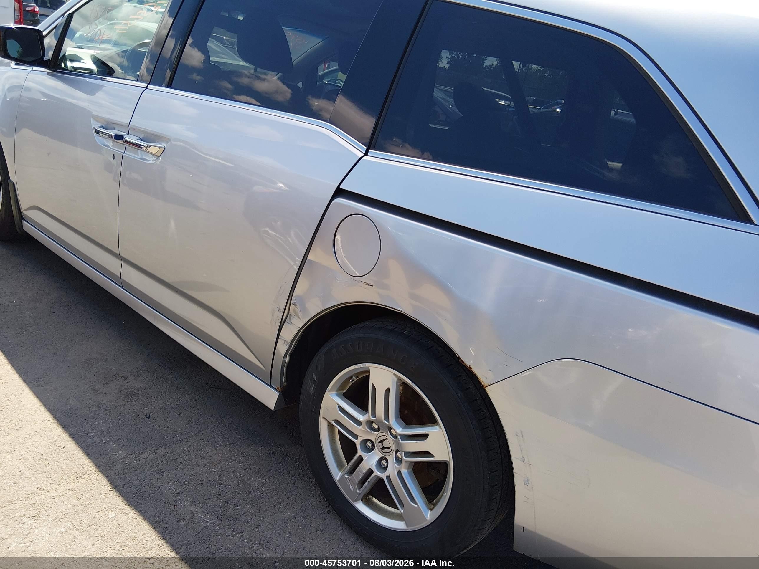 2011 Honda Odyssey Touring/touring Elite Silver vin: 5FNRL5H96BB005514
