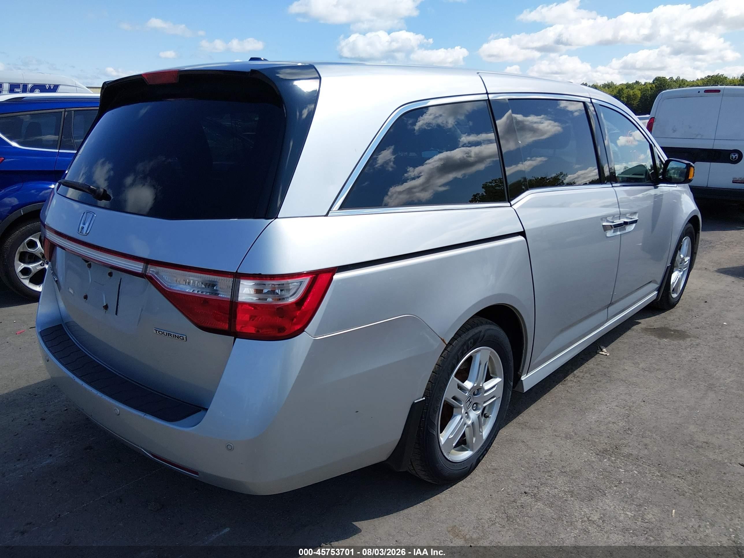 2011 Honda Odyssey Touring/touring Elite Silver vin: 5FNRL5H96BB005514