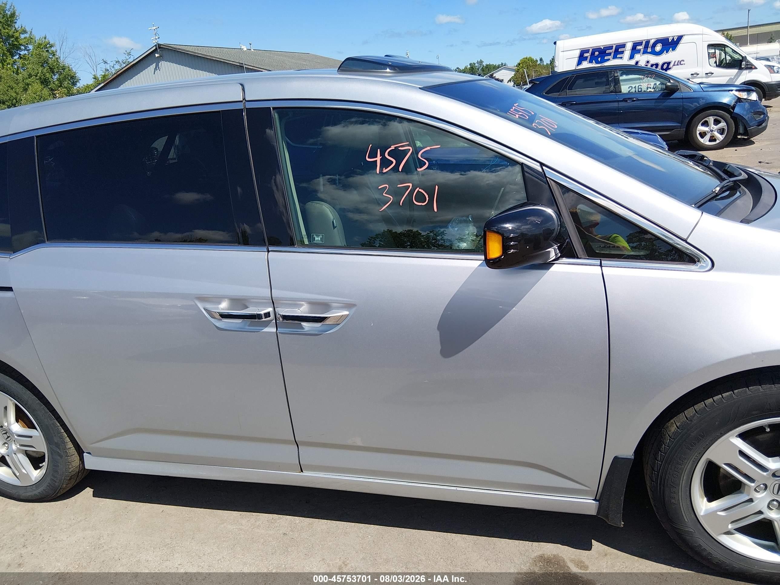 2011 Honda Odyssey Touring/touring Elite Silver vin: 5FNRL5H96BB005514