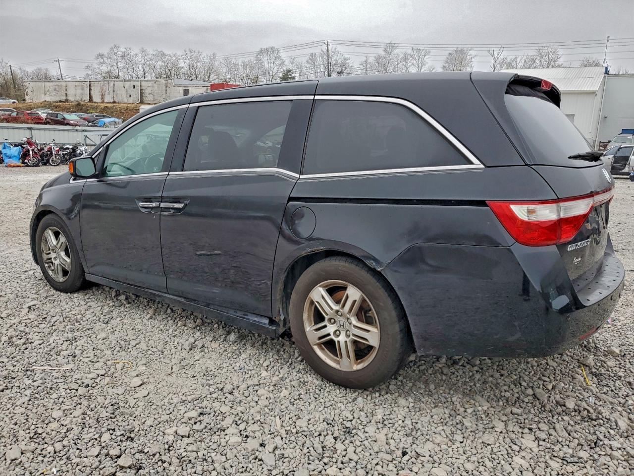 2011 Honda Odyssey Touring Black vin: 5FNRL5H96BB010776
