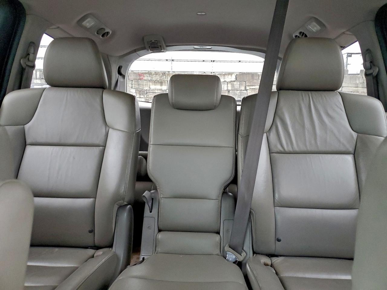 2011 Honda Odyssey Touring Black vin: 5FNRL5H96BB010776